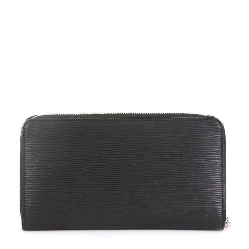 Louis Vuitton Zippy Organizer Epi Leather In Good Condition In NY, NY