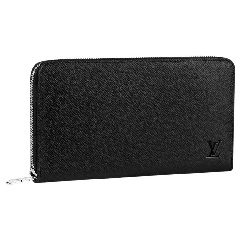 Louis Vuitton Zippy Organizer Taiga Leather Black For Sale at