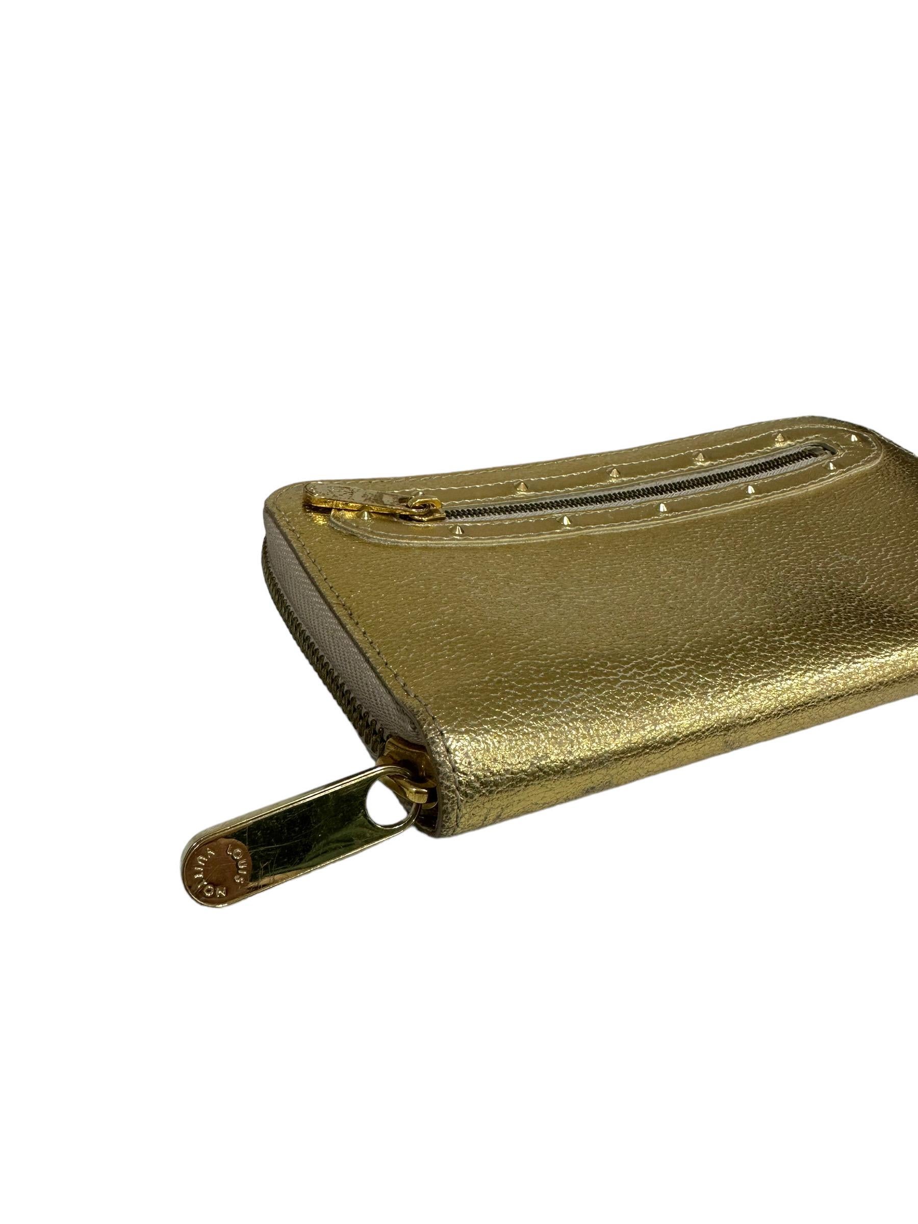 Louis Vuitton Zippy Suhali Wallet Gold Leather  For Sale 2