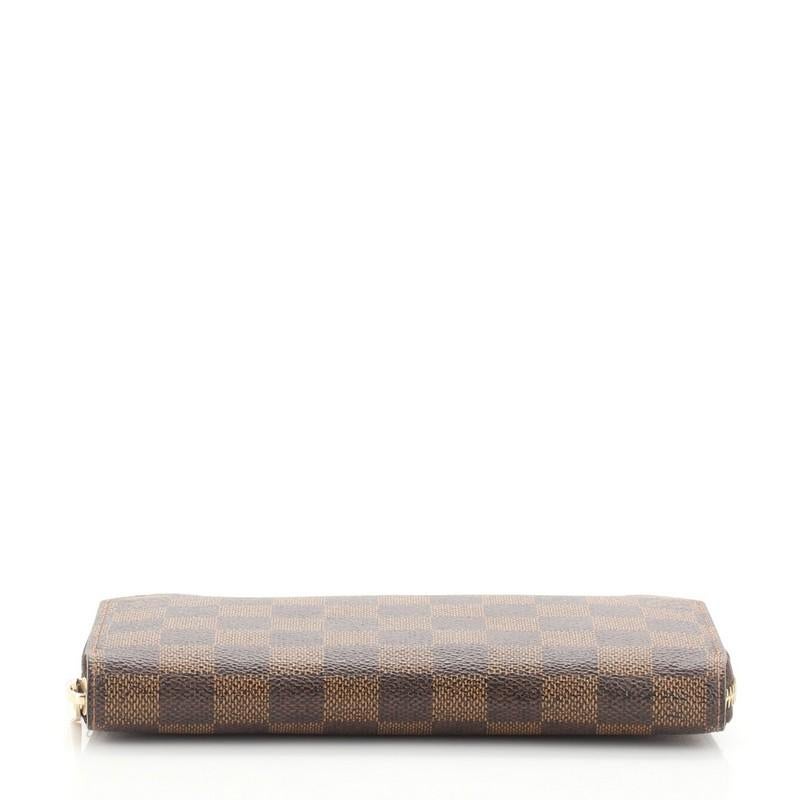Louis Vuitton Zippy Wallet Damier In Good Condition In NY, NY