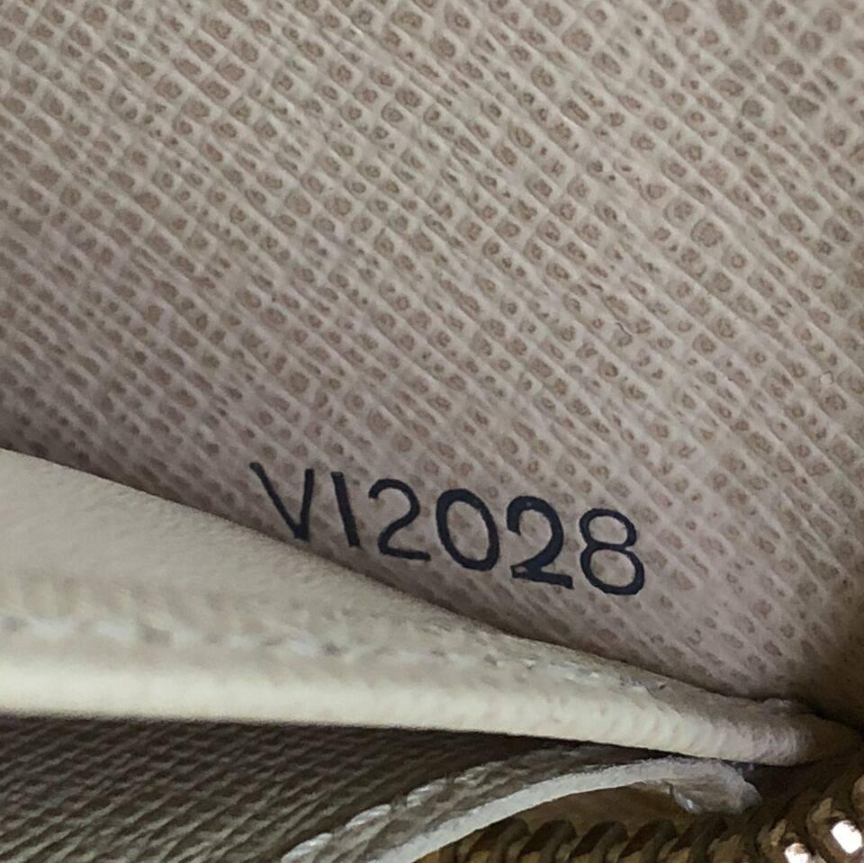 Louis Vuitton Zippy Wallet Damier 4