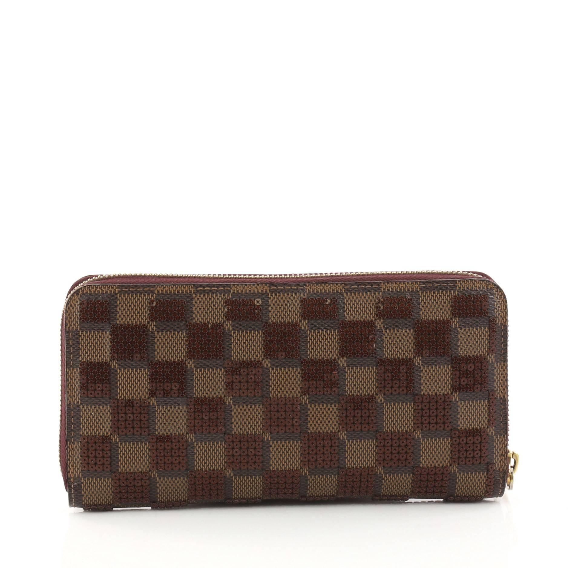 Louis Vuitton Zippy Wallet Damier Paillettes In Good Condition In NY, NY