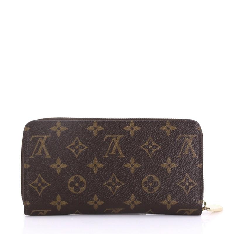 Louis Vuitton Zippy Wallet Monogram Canvas In Good Condition In NY, NY