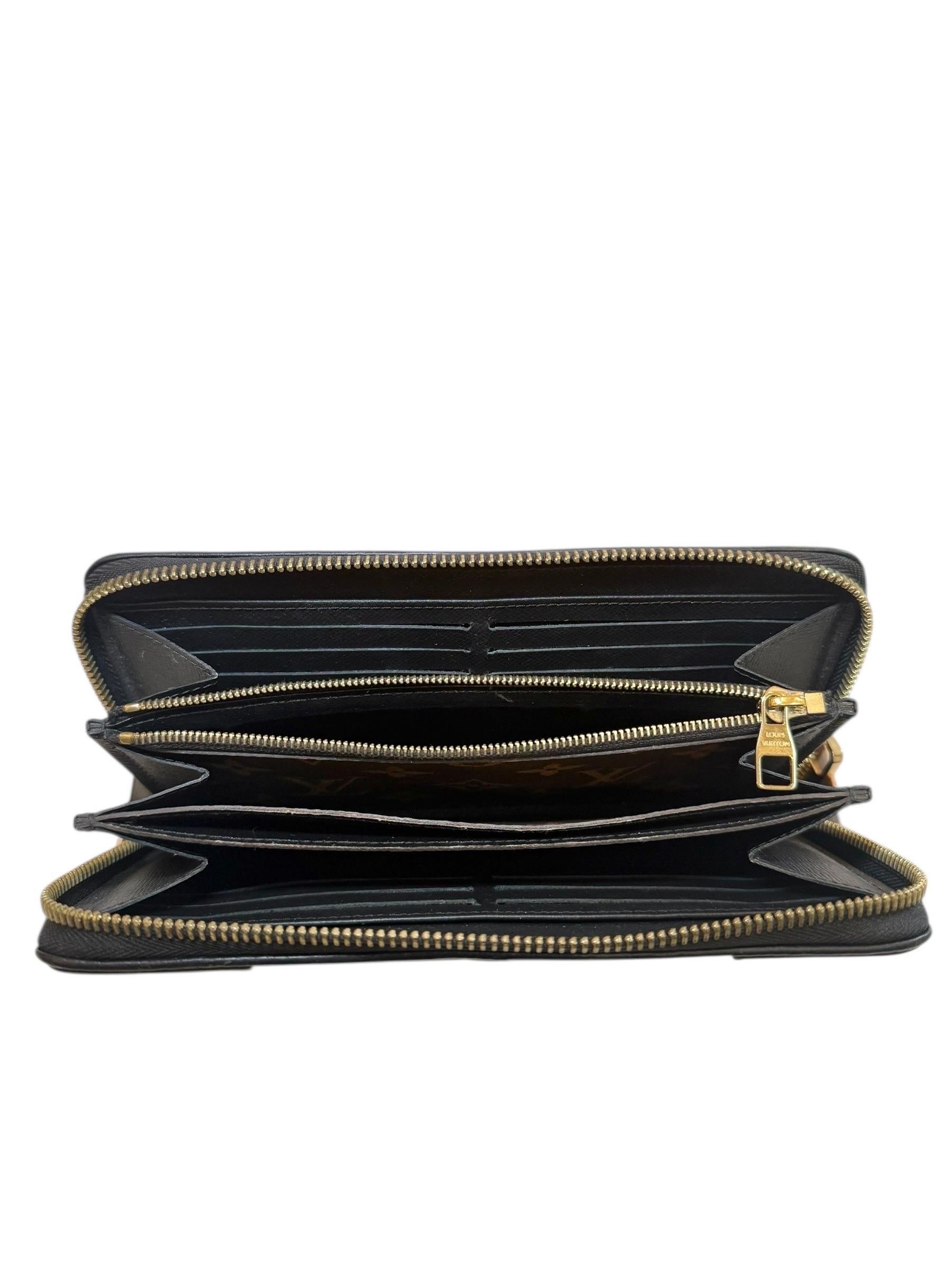 Louis Vuitton Zippy Wallet NM in tela Monogram con angoli in pelle nera 2019 in vendita 4