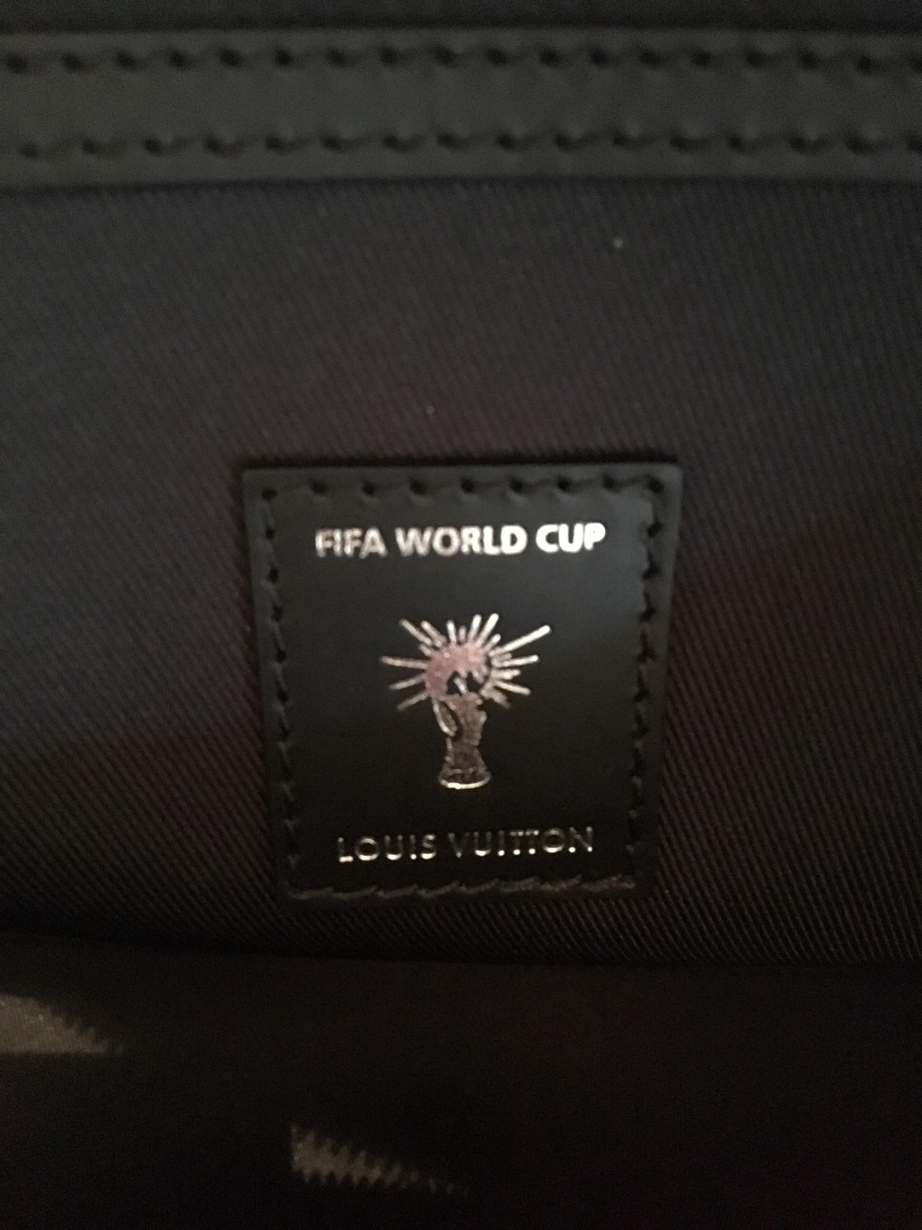 Louis Vuitton's 2018 World Cup Collection Bag, KEEPALL 50 EPI RED For Sale 3