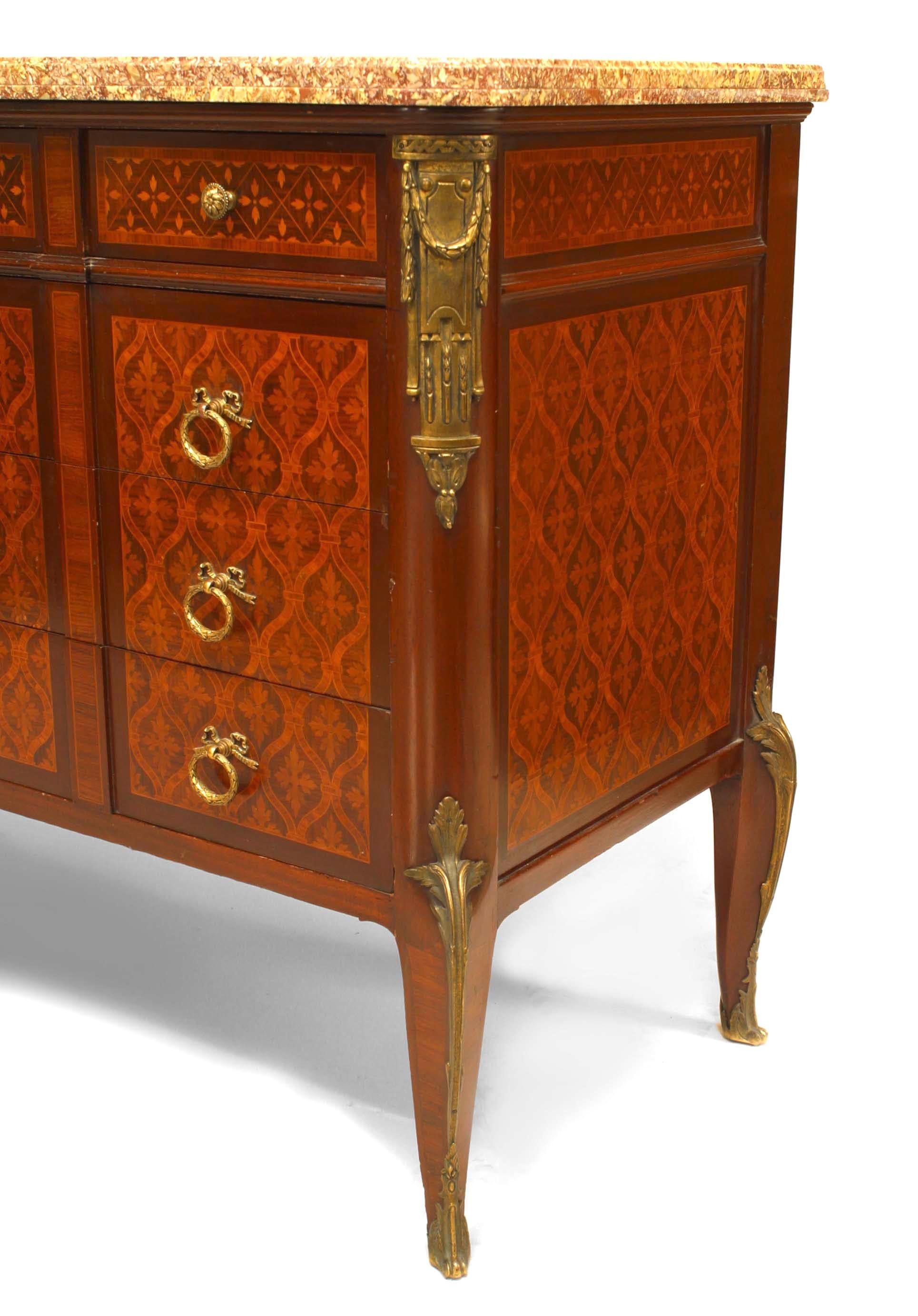 Legno Commode intarsiato francese Luigi XVI in vendita