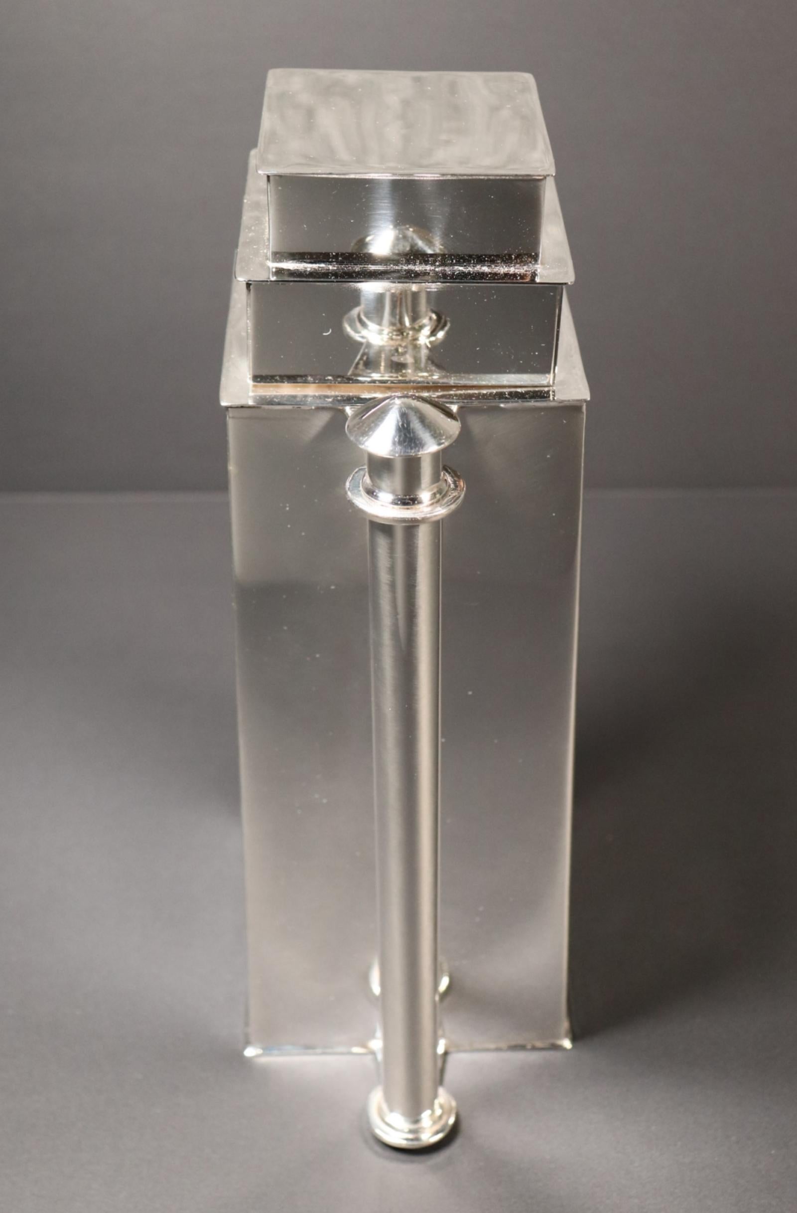 Louis W. Rice -Rare Skyscraper Design Cocktail Shaker For Sale 4
