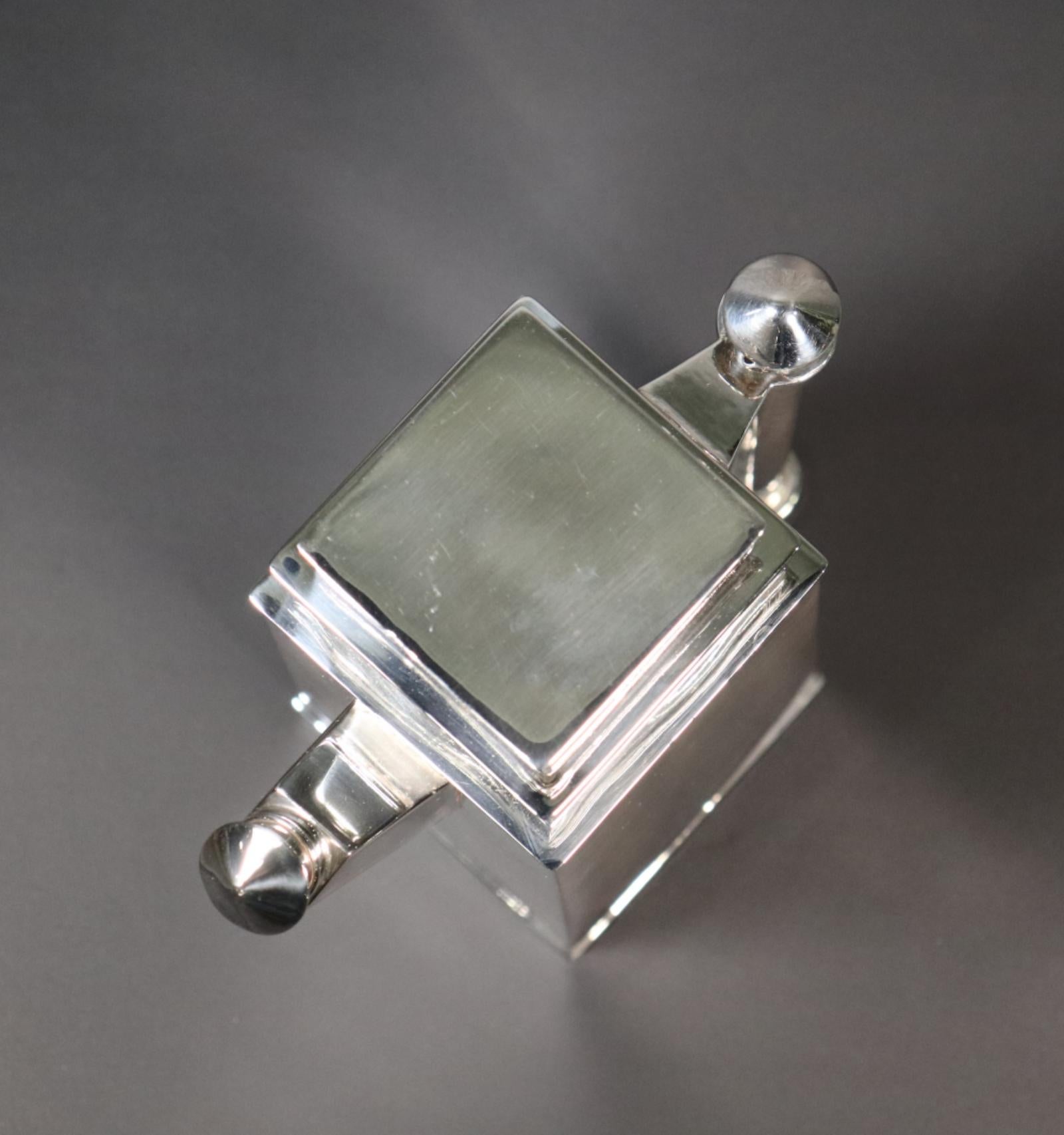 Louis W. Rice -Rare Skyscraper Design Cocktail Shaker For Sale 1