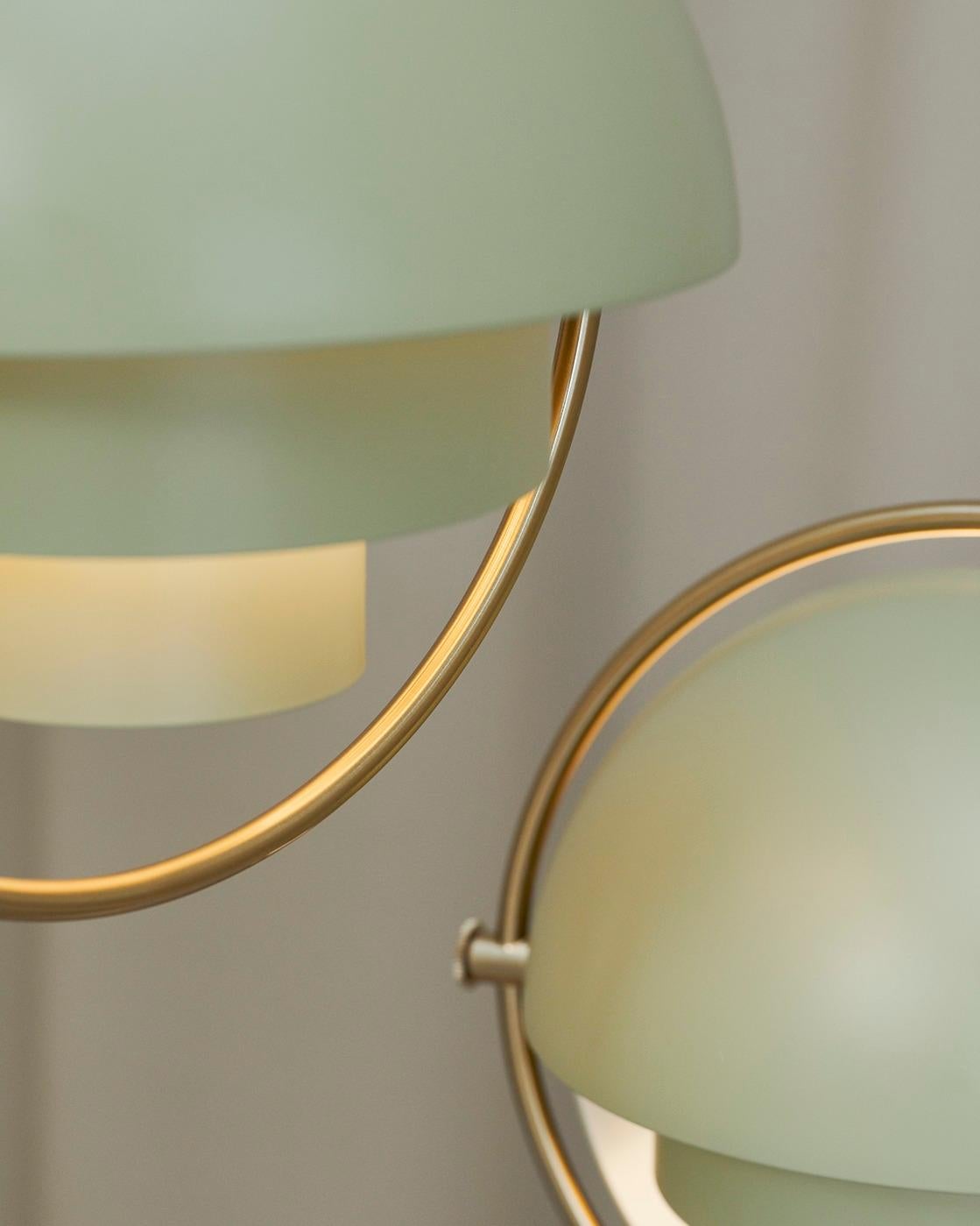 XXI secolo e contemporaneo Louis Weisdorf Ciondolo Multi-Lite Ottone Desert Sage per Ø22,5 cm Gubi in vendita