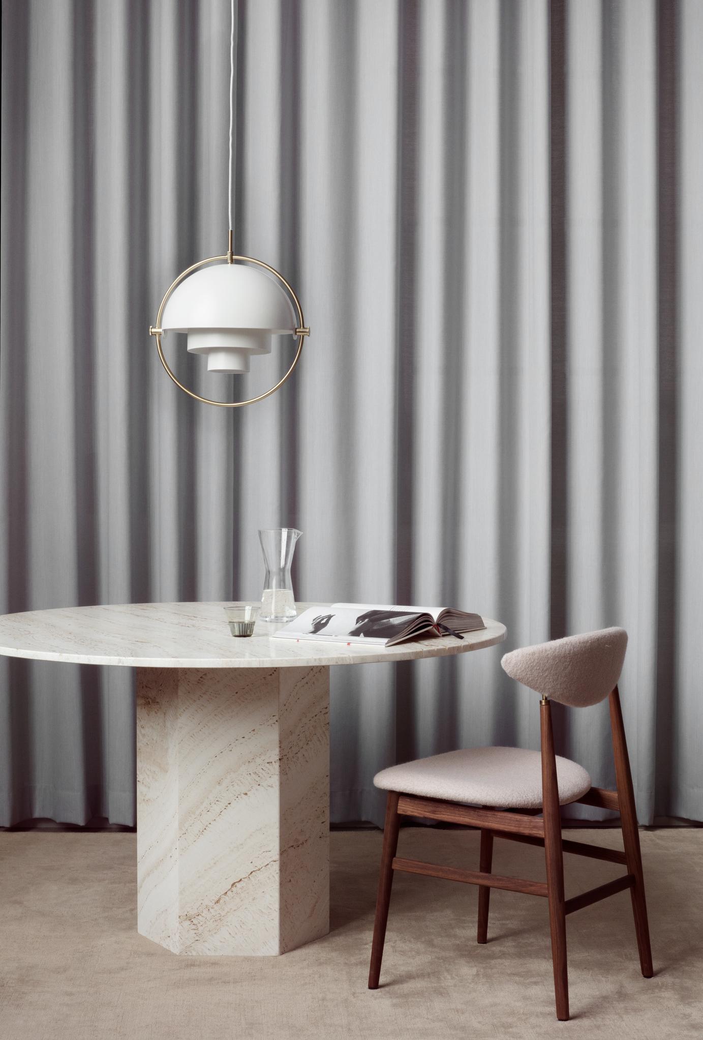 XXI secolo e contemporaneo Louis Weisdorf Ciondolo Multi-Lite Ottone Grigio Mare Semi-Opaco Ø32 cm per Gubi in vendita