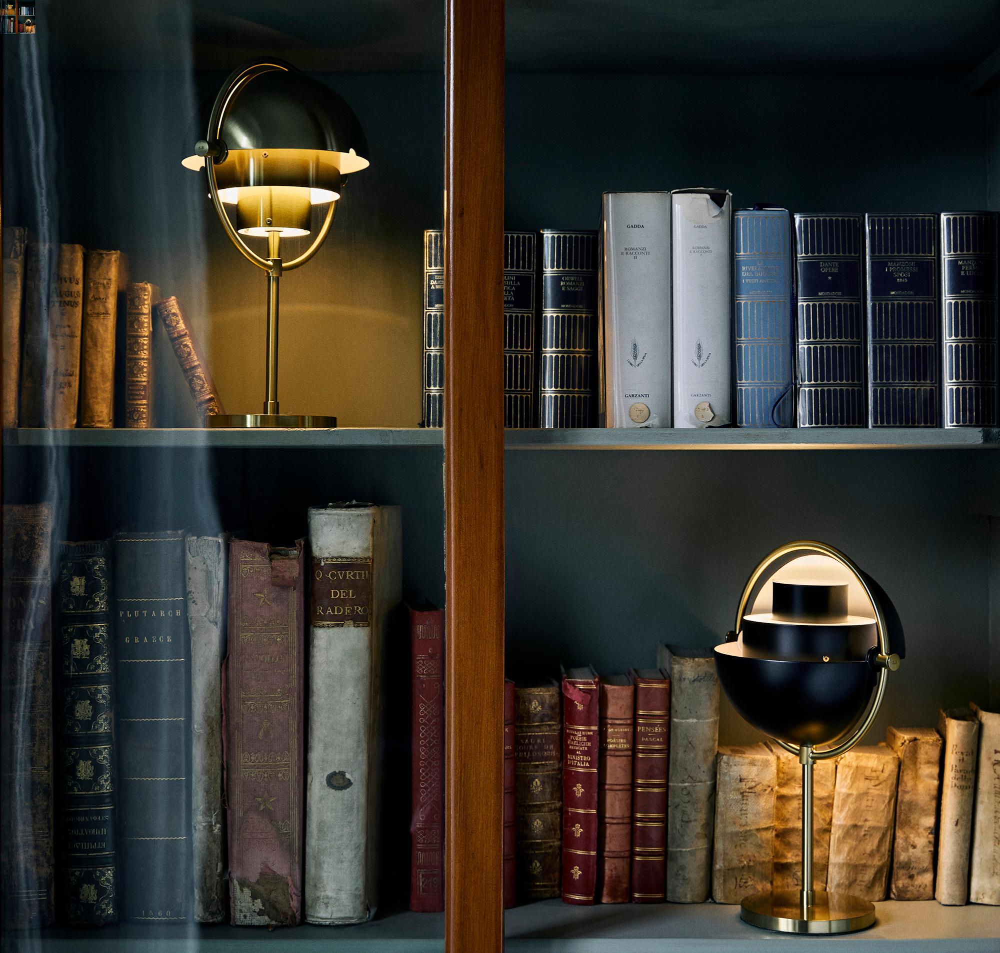 Danois Lampe de table portable 'Multi-Lite' de Louis Weisdorf en noir et laiton pour Gubi en vente