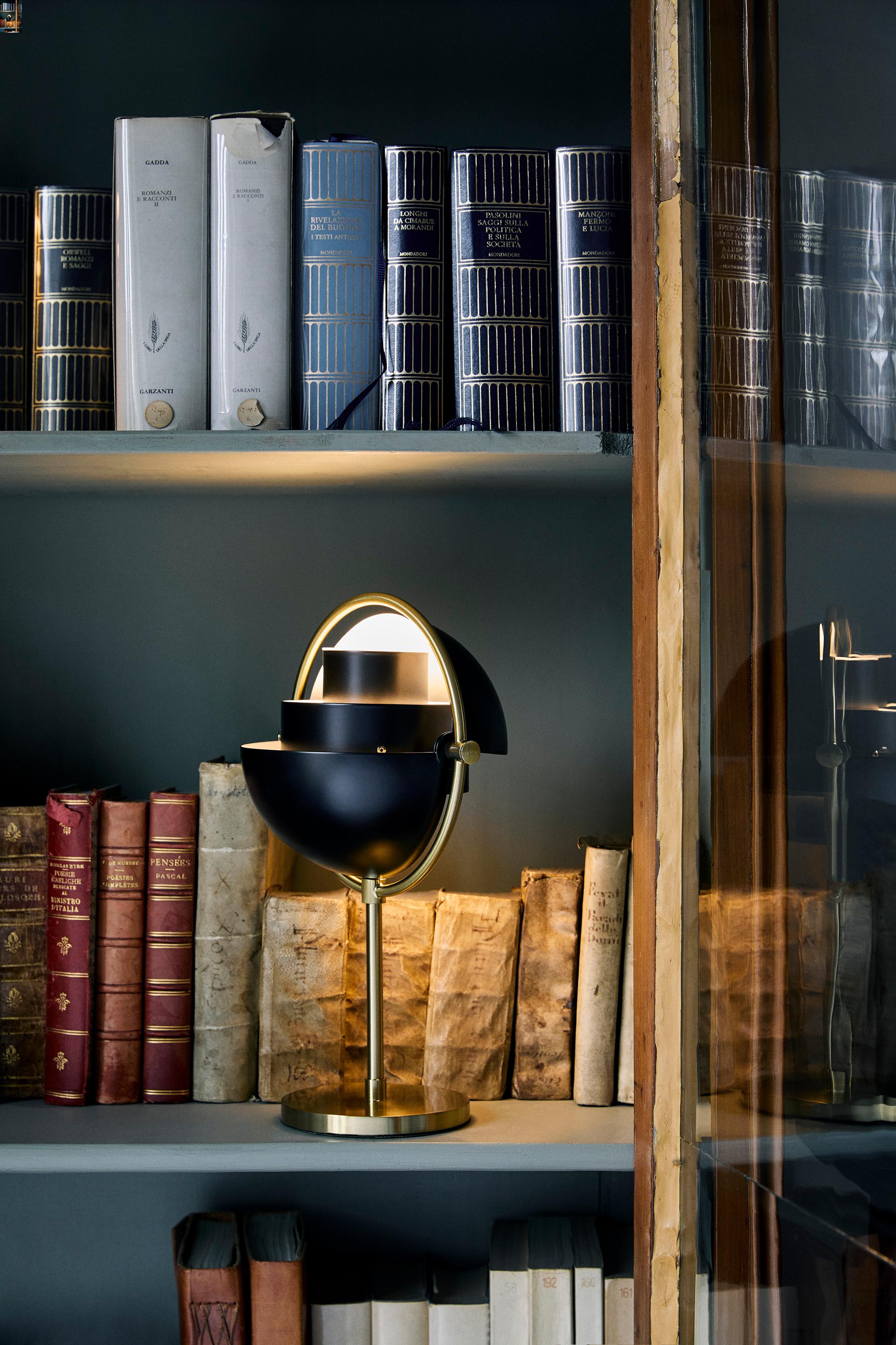 Poli Lampe de table portable 'Multi-Lite' de Louis Weisdorf en noir et laiton pour Gubi en vente