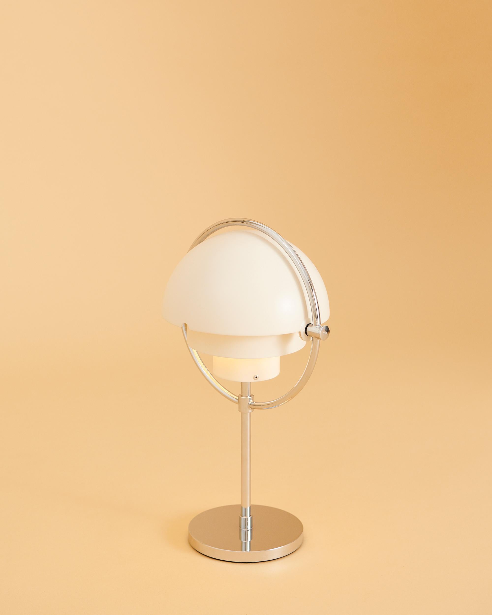Louis Weisdorf 'Multi-Lite' Portable Table Lamp in White In New Condition For Sale In Glendale, CA