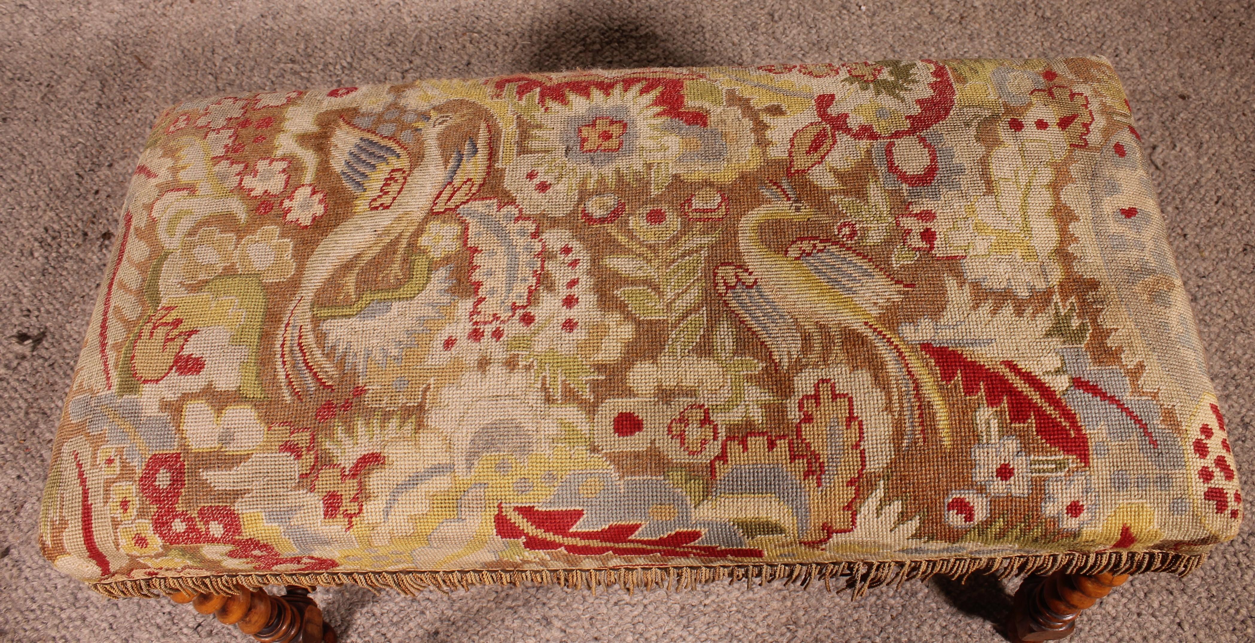 Louis XIII Bench In Walnut With Its Tapestry For Sale 5