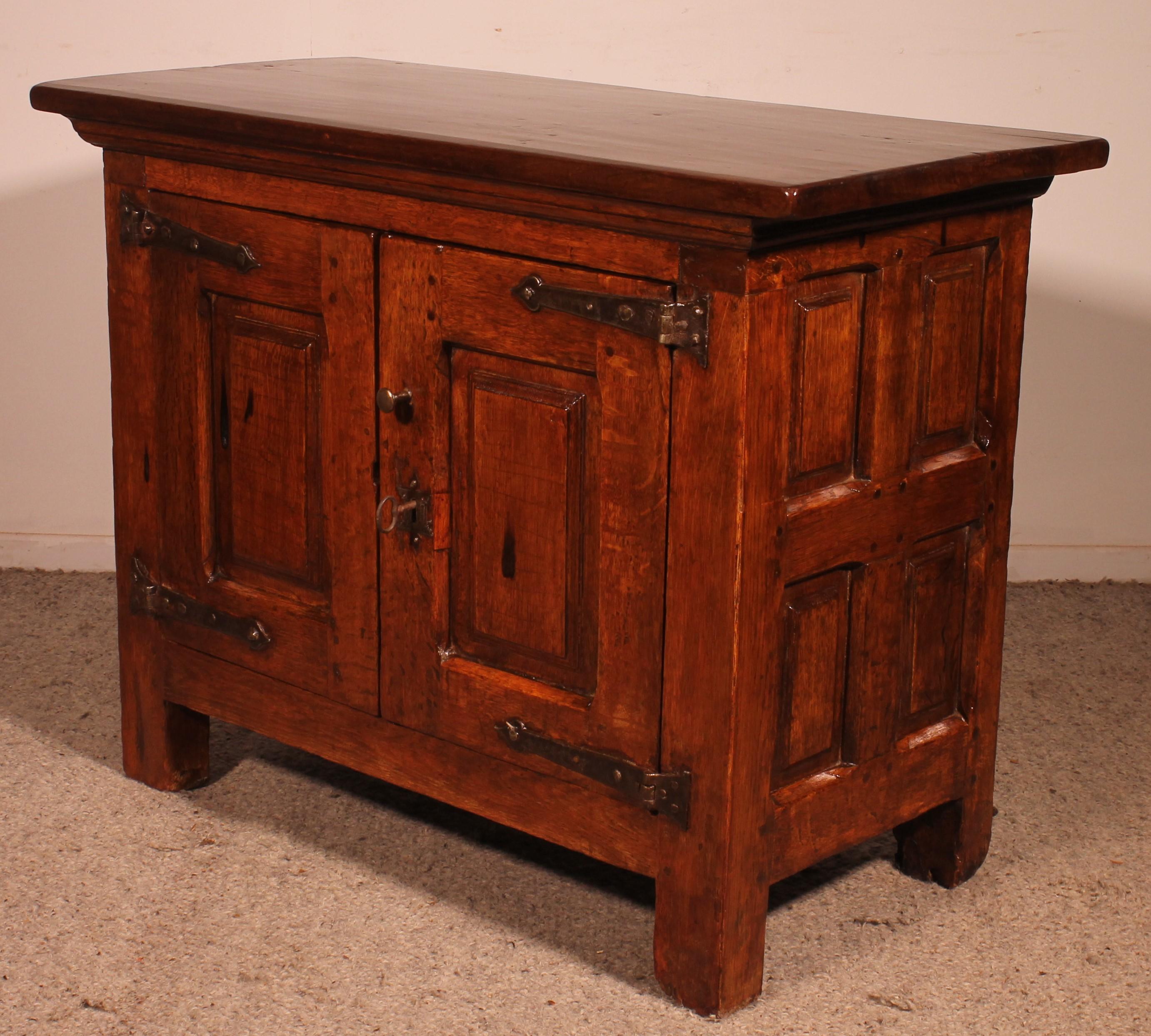 Louis XIII Buffet In Oak And Walnut From The 17th Century - Spain 2