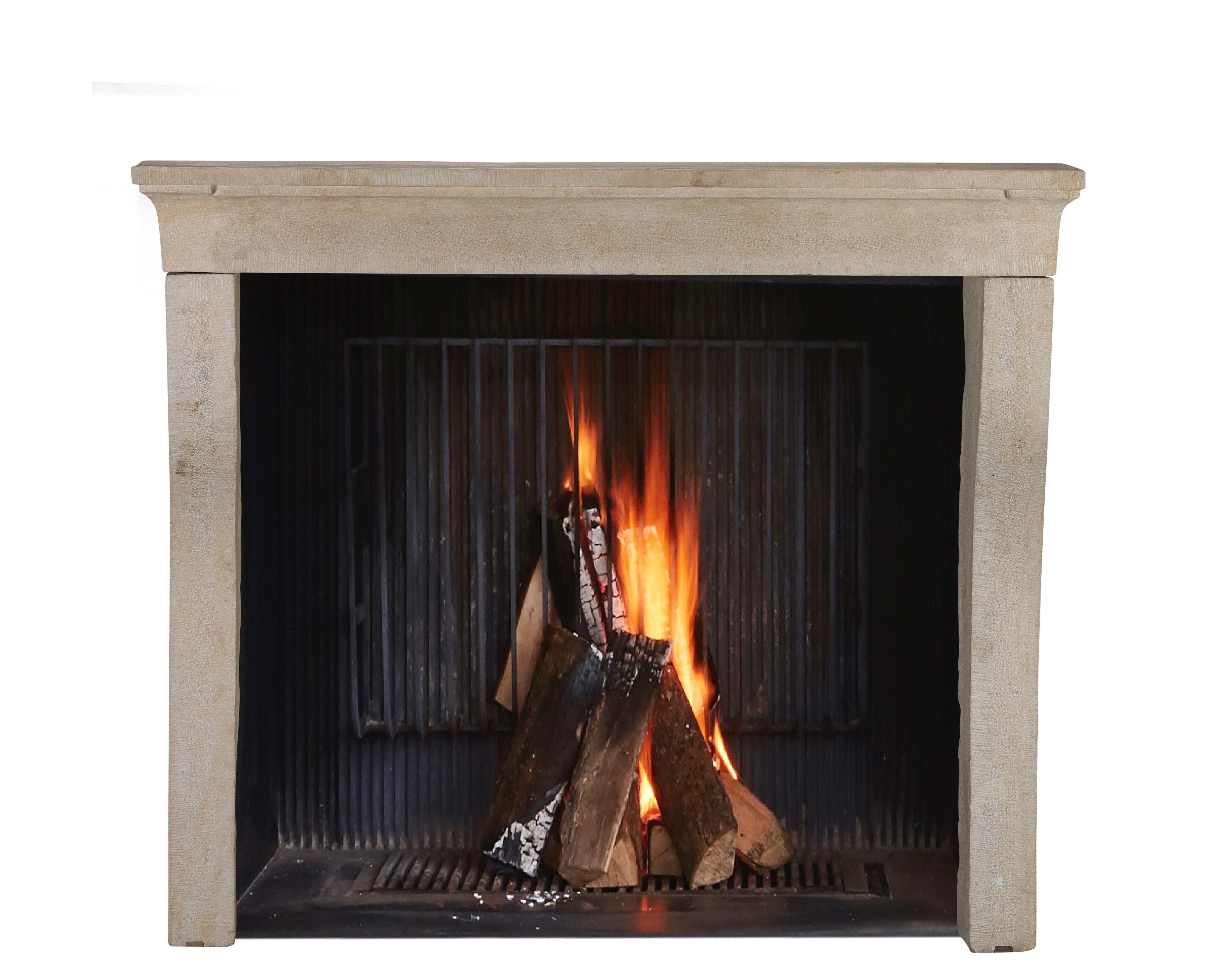 Louis XIII French Rustic Style Fireplace Surround In Timeless Beige Sandstone In Excellent Condition For Sale In Beervelde, BE