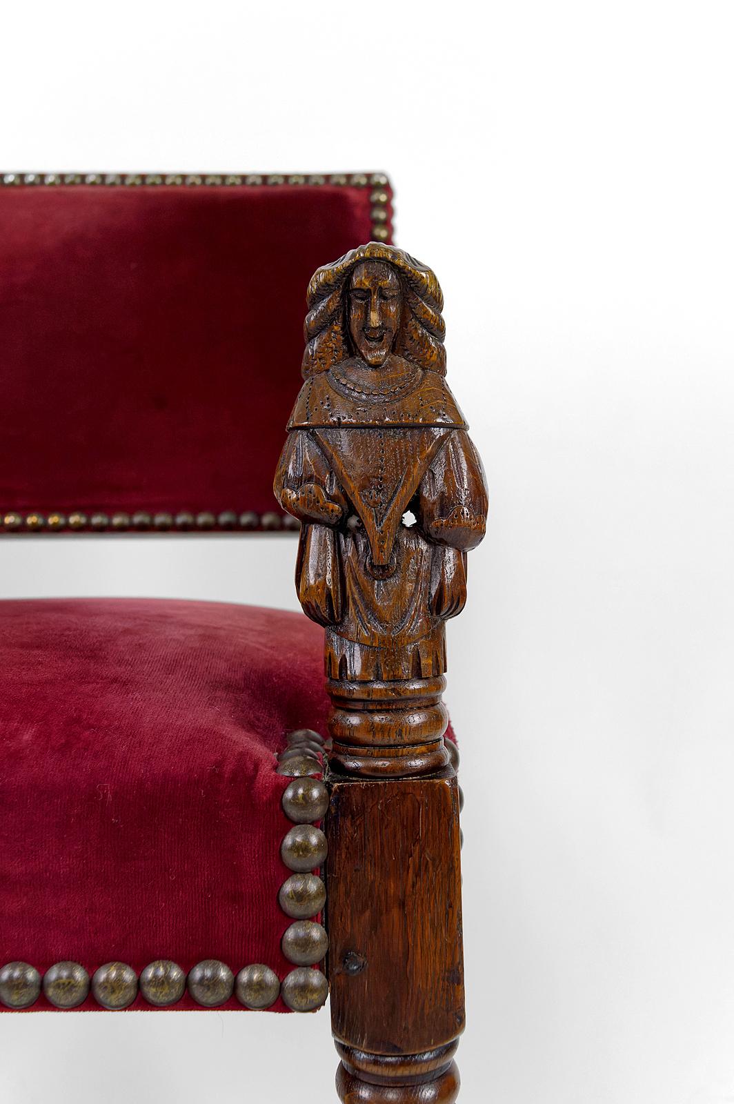Louis XIII / Haute Epoque style armchair with women sculpted on the armrests. For Sale 4