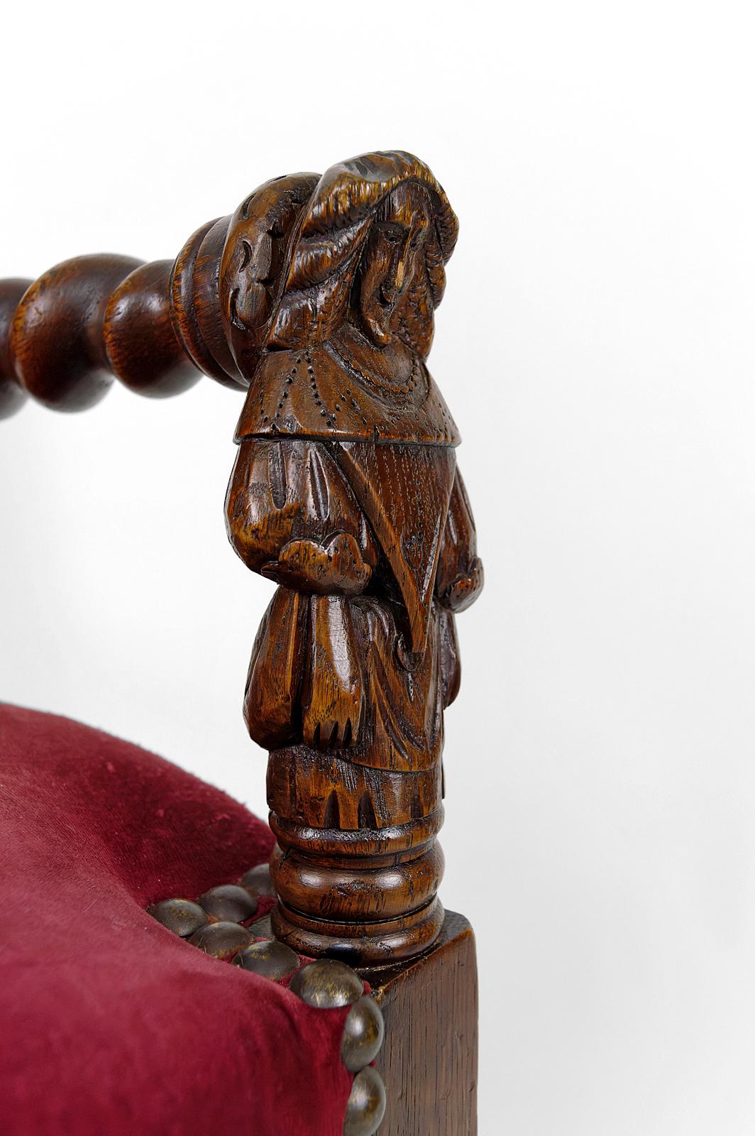 Sessel im Stil Louis XIII / Haute Epoque mit Frauenskulpturen auf den Armlehnen. im Angebot 4