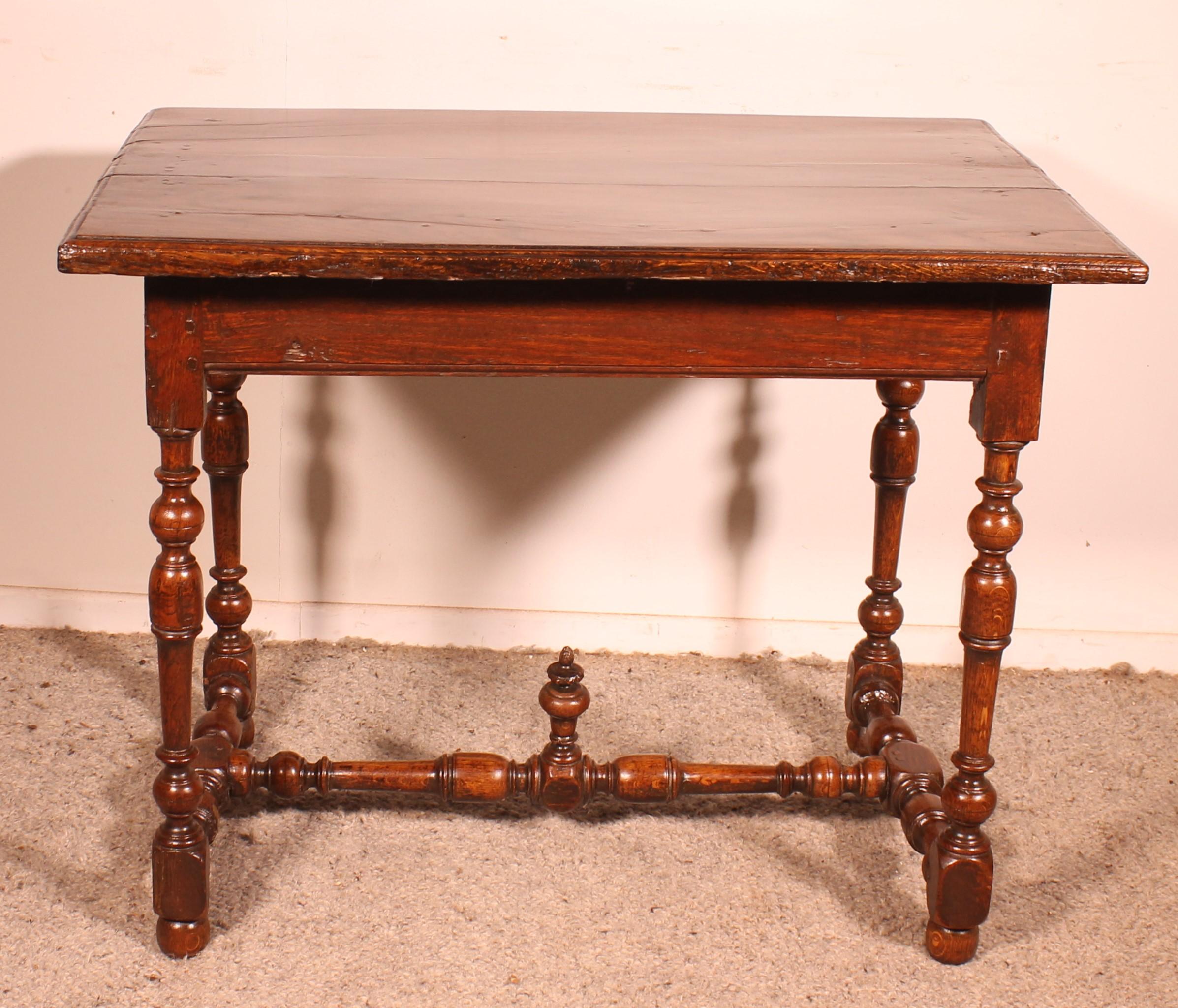 Mesa Luis XIII de roble - Siglo XVII siglo XVIII y antes en venta