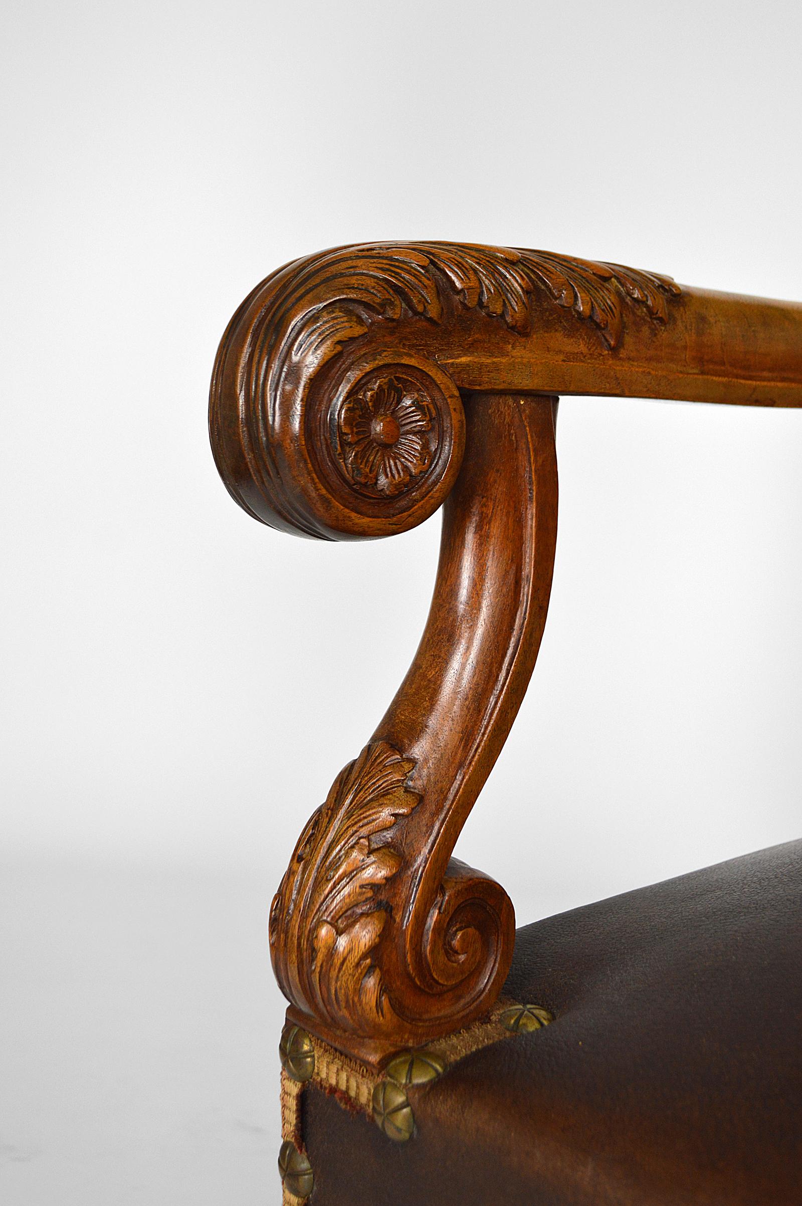 Louis XIII Office Armchair in Leather and Carved Walnut, France, circa 1860 For Sale 7