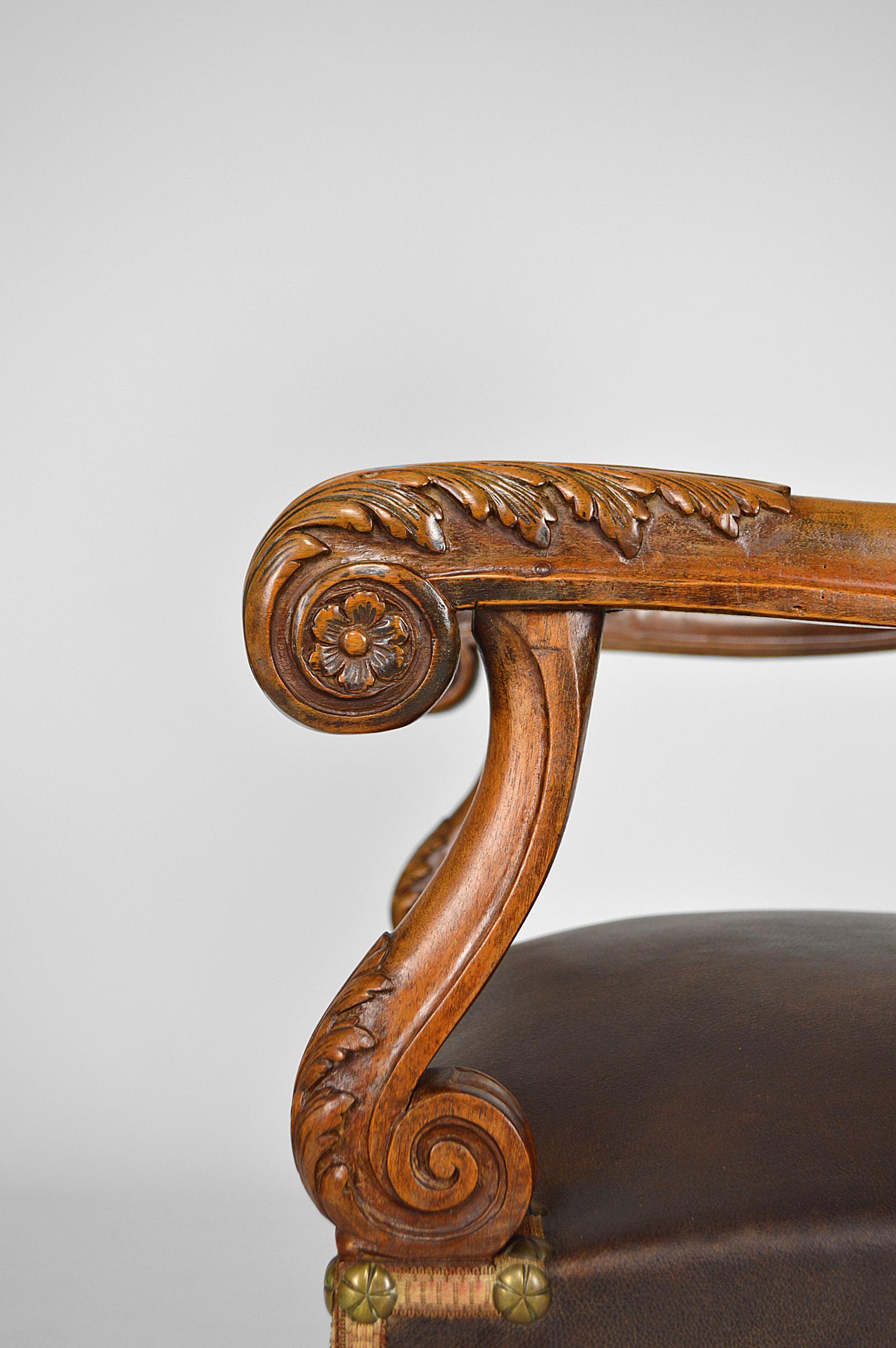 Louis XIII Office Armchair in Leather and Carved Walnut, France, circa 1860 For Sale 8