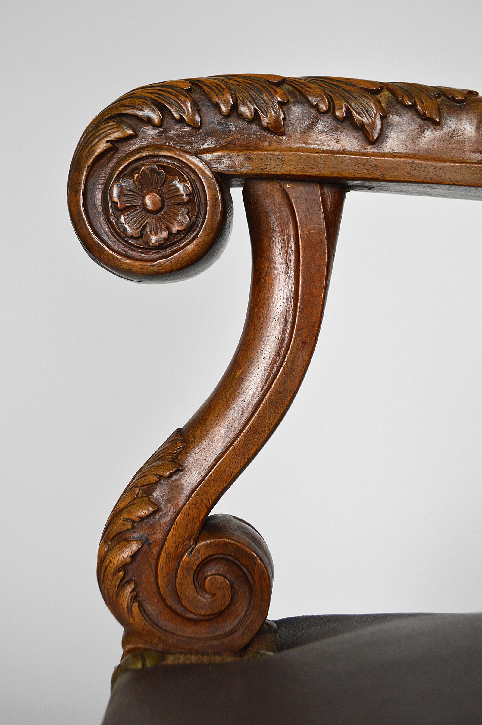 Louis XIII Office Armchair in Leather and Carved Walnut, France, circa 1860 For Sale 11