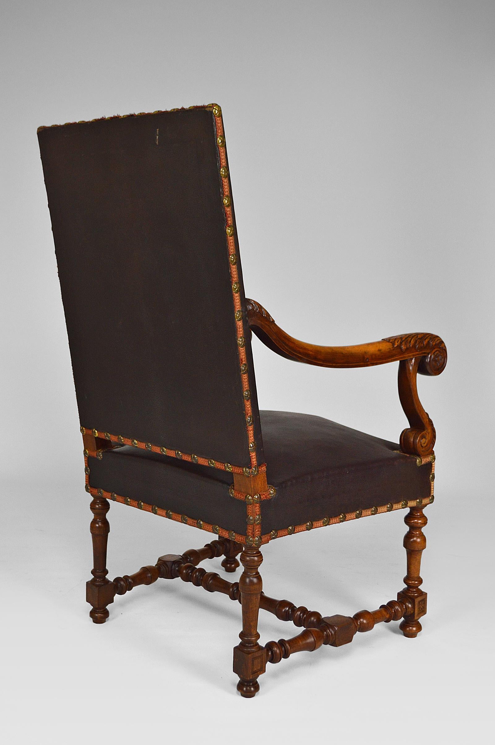 Louis XIII Office Armchair in Leather and Carved Walnut, France, circa 1860 For Sale 1