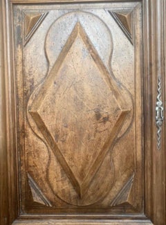 Louis XIII period walnut Wardrobe - 17th century - France