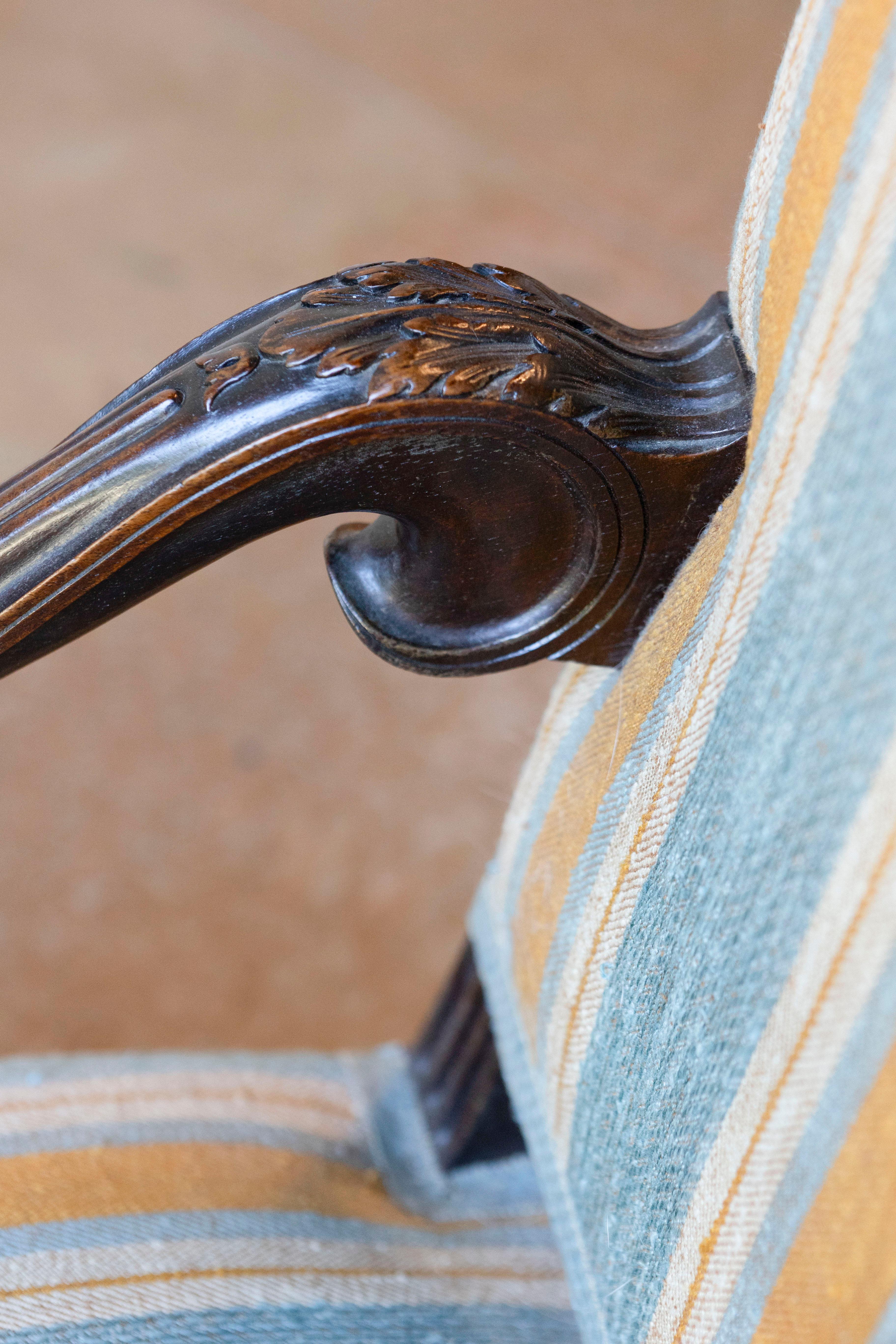 Poltrone in stile Luigi XIII del XIX secolo in noce francese Os de Mouton, una coppia in vendita 4