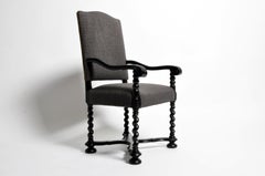 Fauteuil sculpté de style Louis XIII