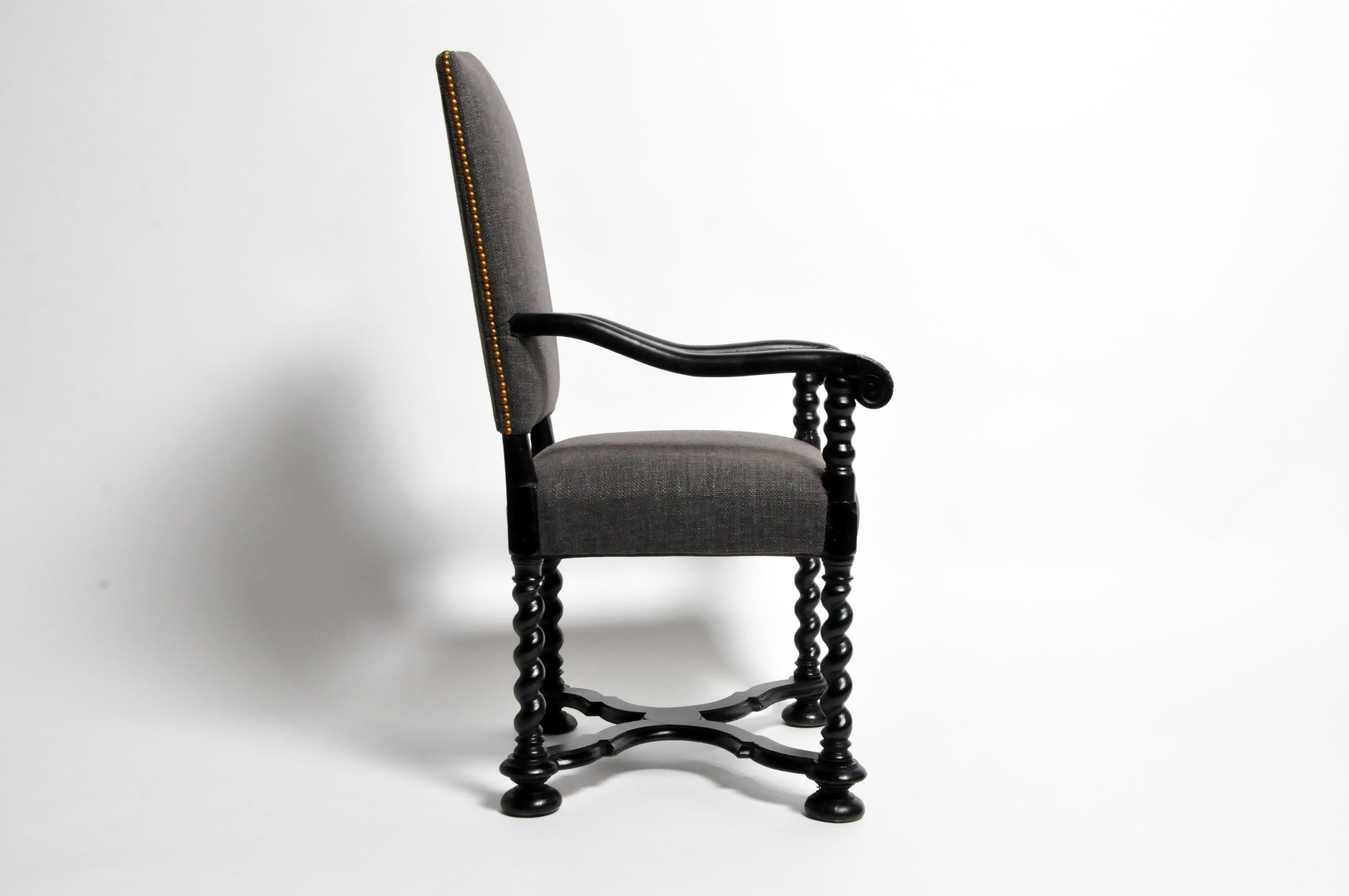 Geschnitzter Sessel im Stil Louis XIII (Louis XIII.) im Angebot