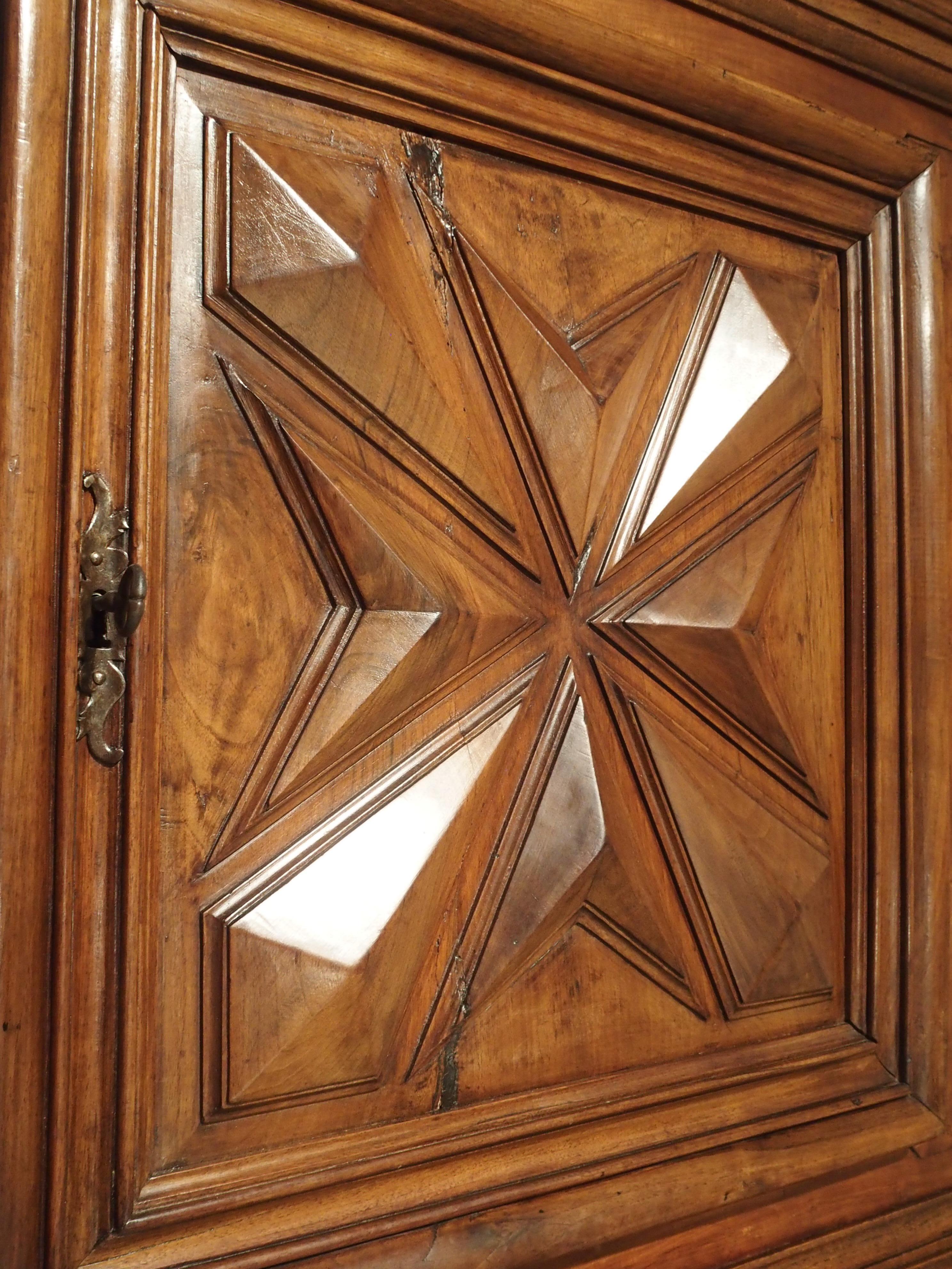 Louis XIII Style Diamond Point Homme Debout Cabinet from France In Good Condition In Dallas, TX