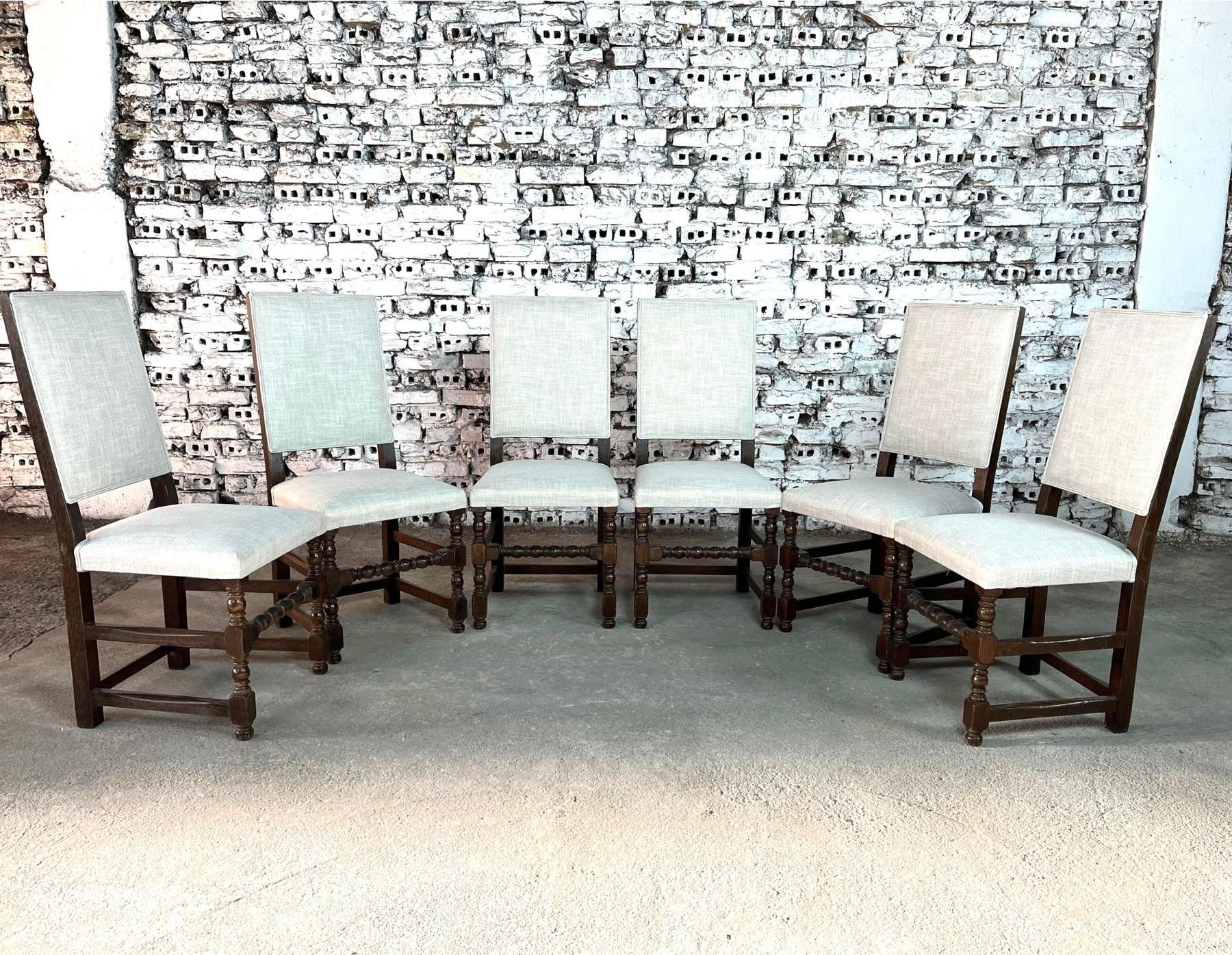 Louis XIII Style Dining Chairs, Reupholstered - Set of 6 Luis XIII en venta