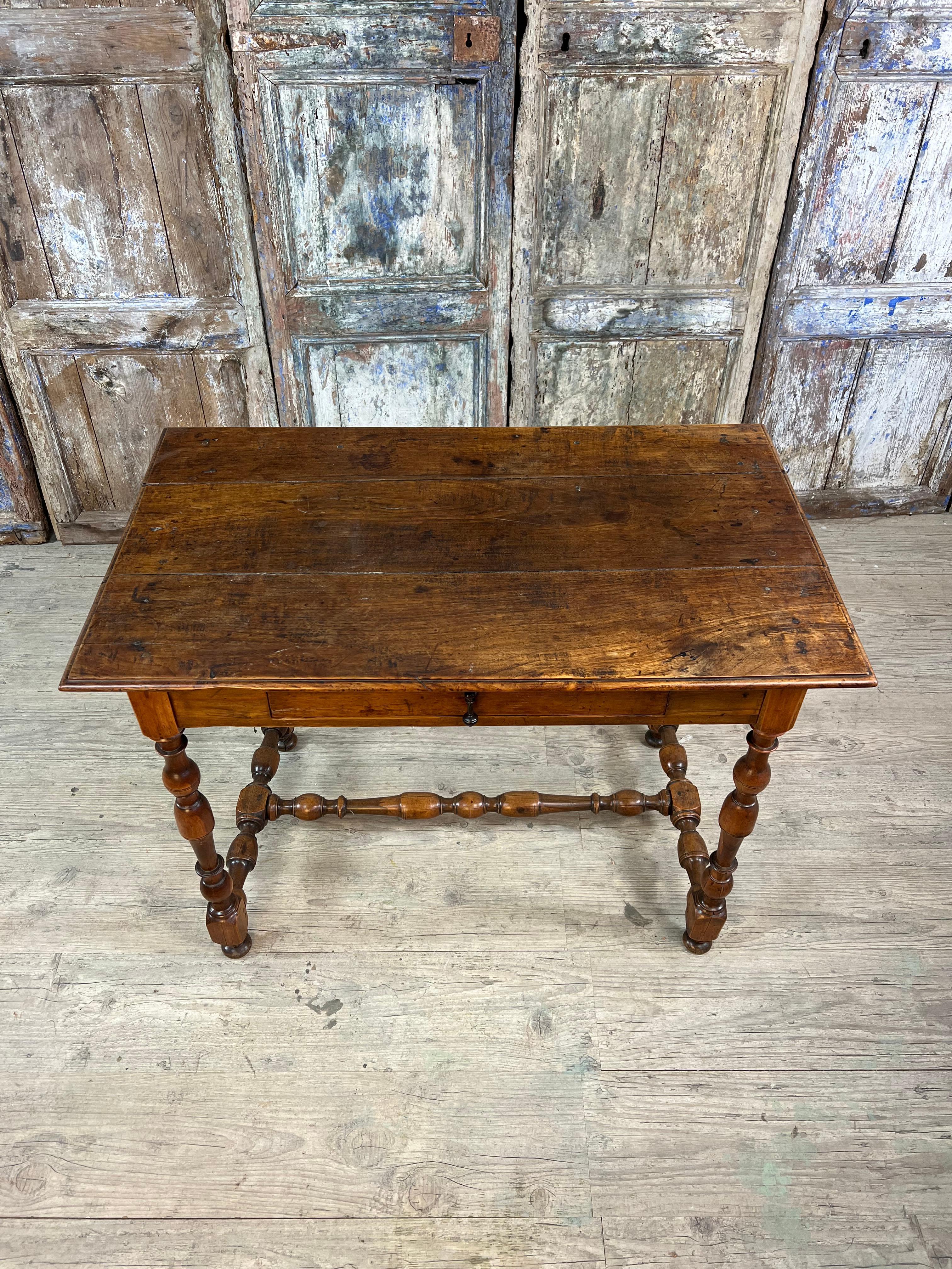 French Louis XIII table in solid guaiac wood For Sale