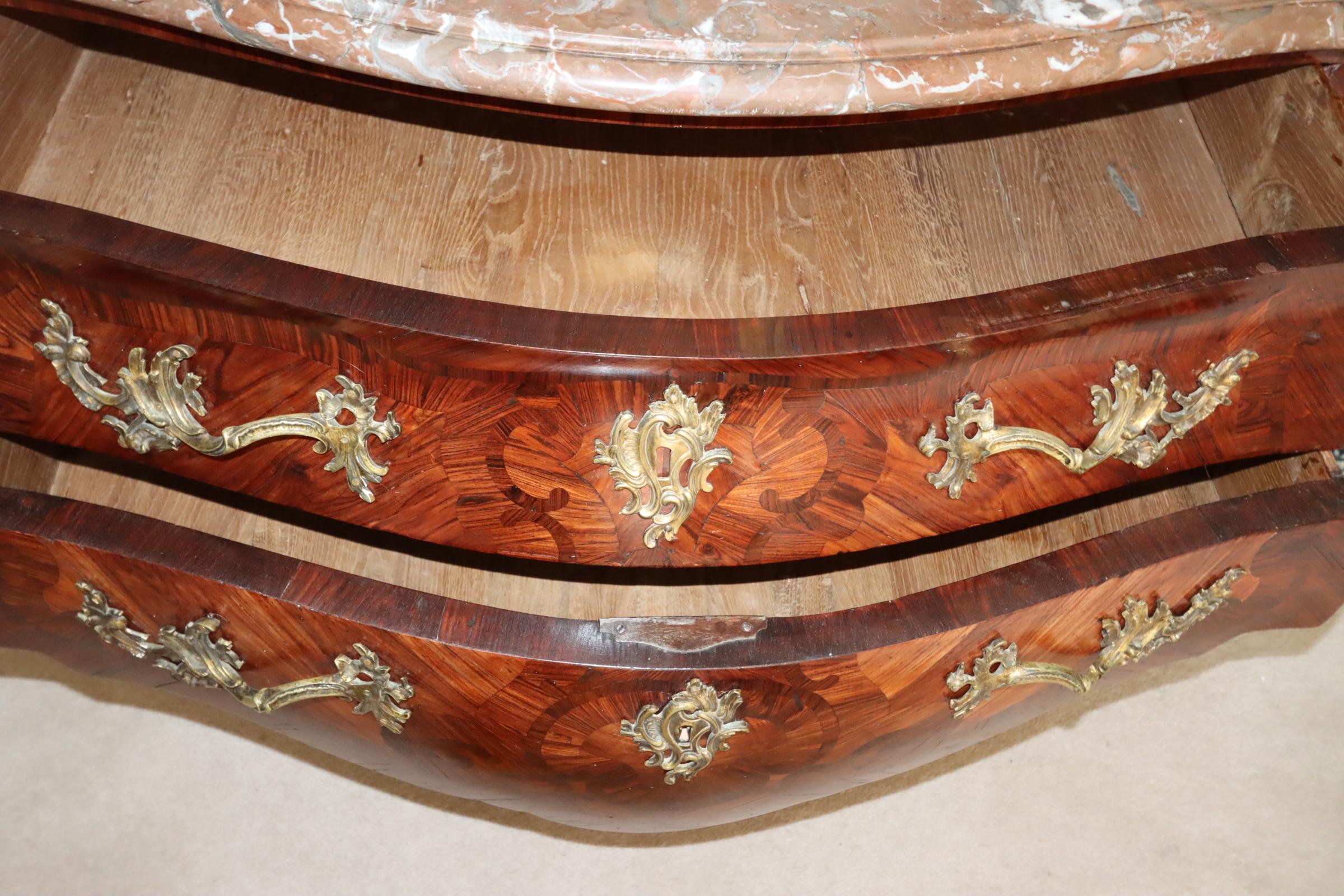 Louis XIV,  17th Century Kingwood  Commode with Marble Top For Sale 4
