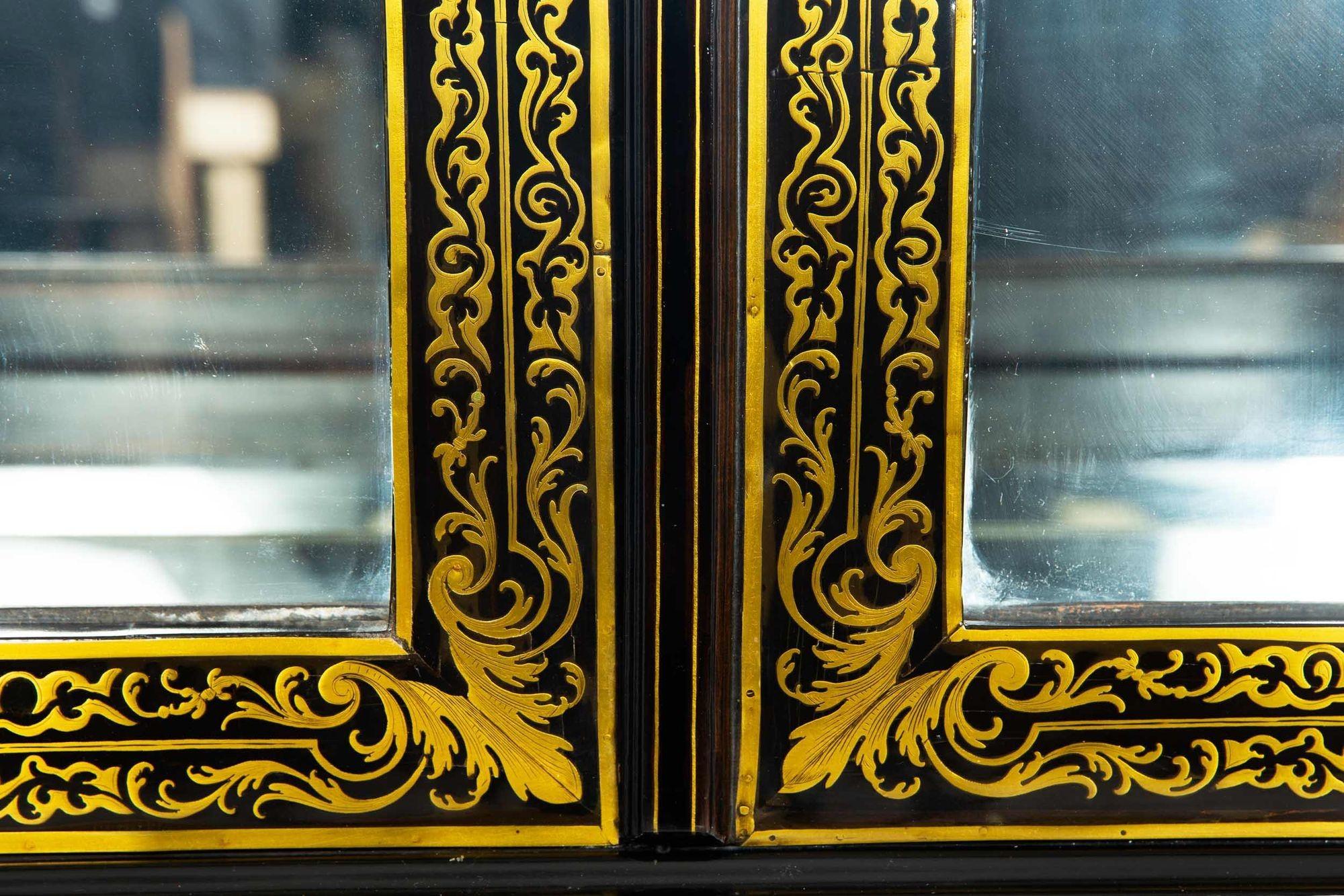 Louis XIV Antique Ebonized Brass-Inlaid Display Cabinet Bookcase Vitrine For Sale 8