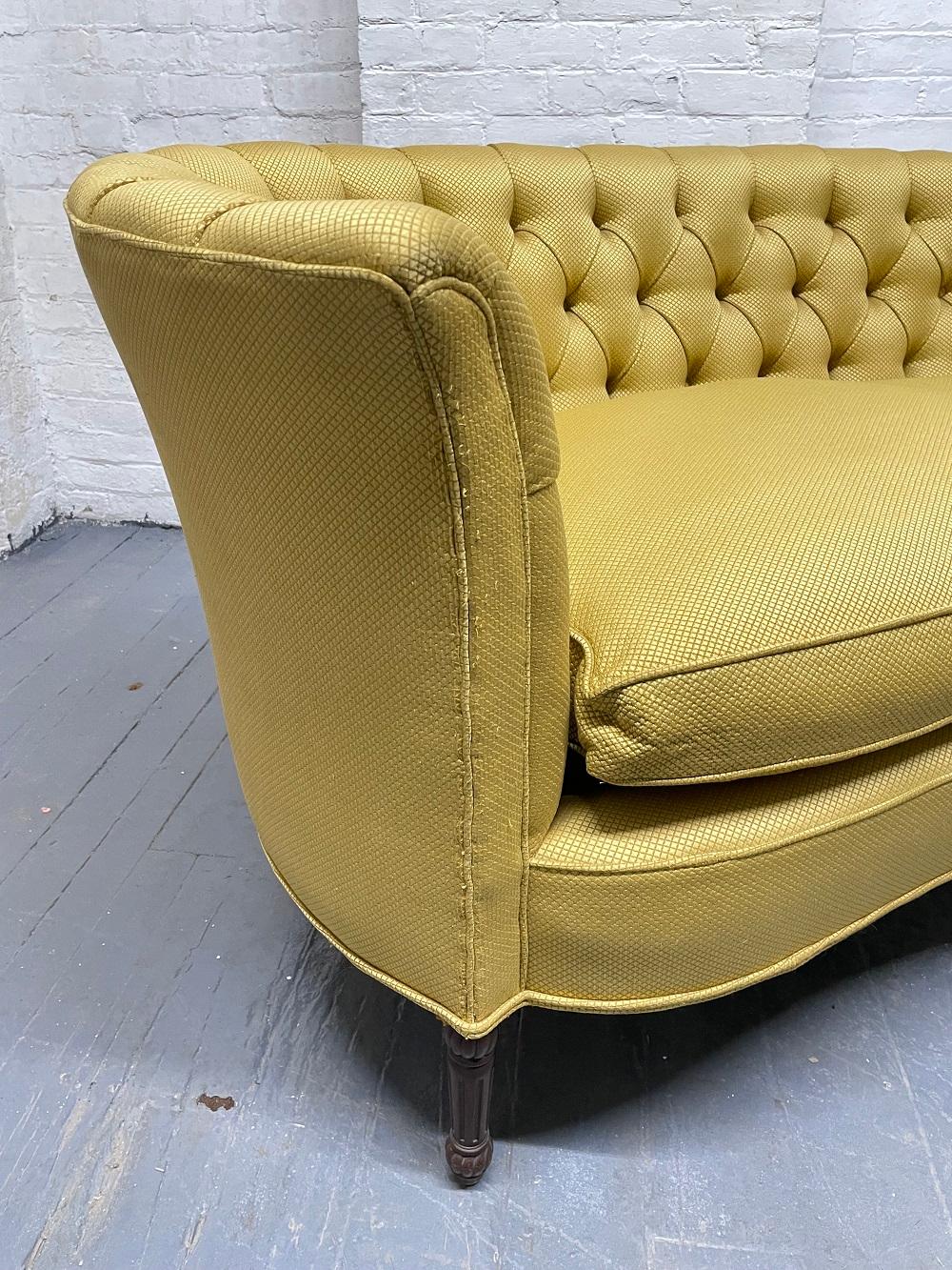 Loveseat Acolchado Estilo Antiguo Luis XIV en venta 3