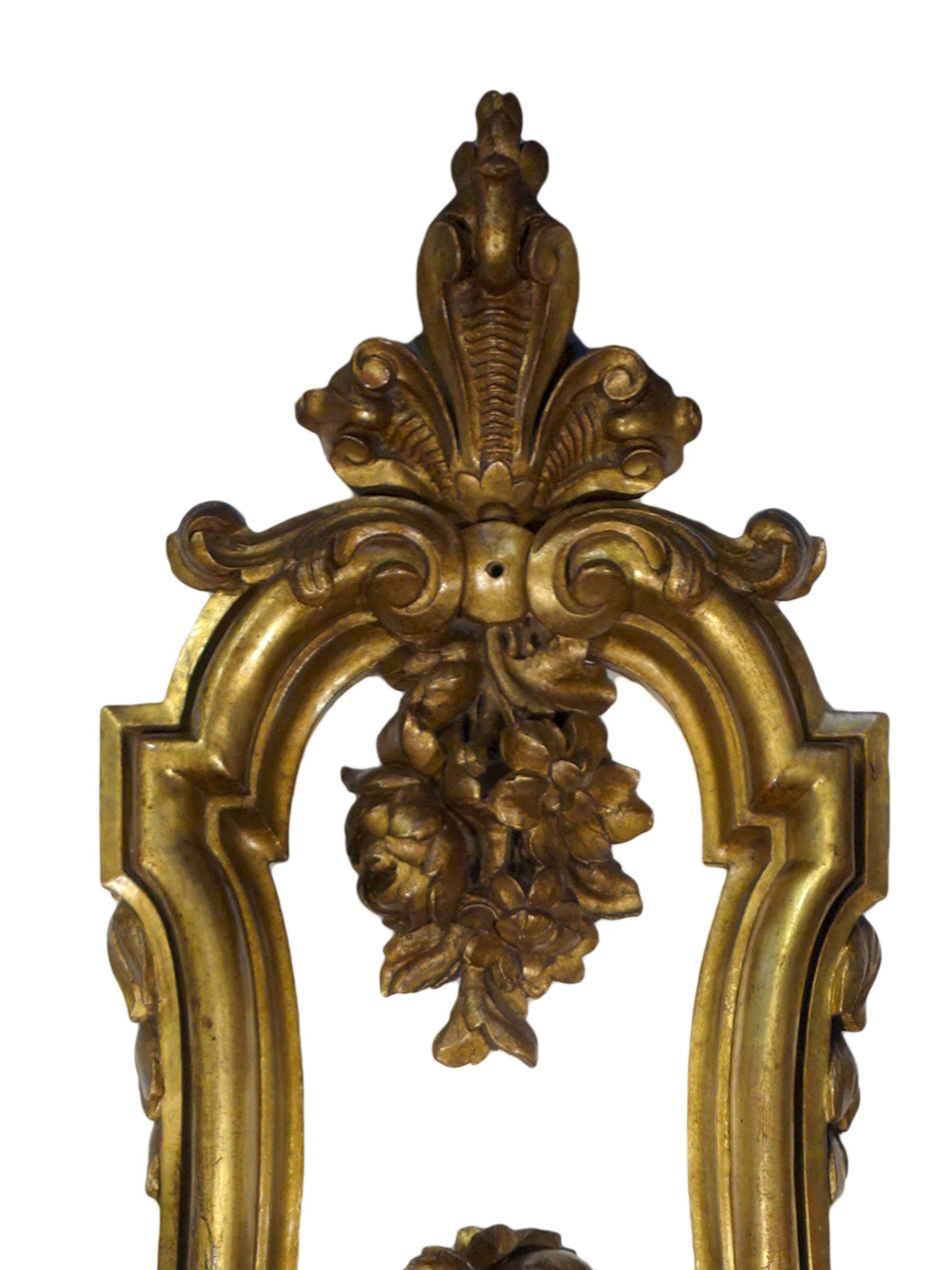 Hand-Carved Louis XIV Baroque Style Italian Carved Giltwood Pair of Sconces, circa 1930 For Sale