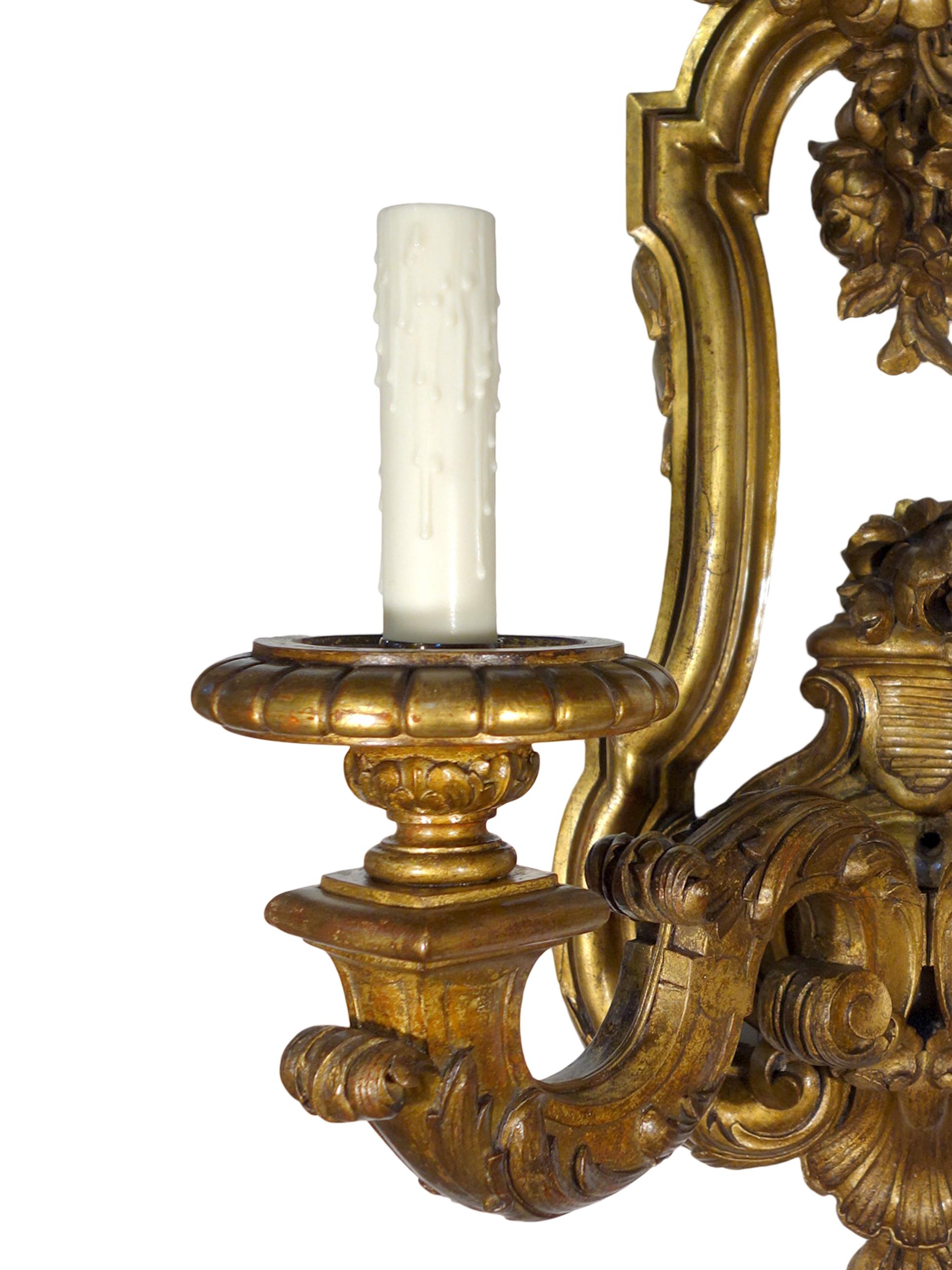 Louis XIV Baroque Style Italian Carved Giltwood Pair of Sconces, circa 1930 In Good Condition For Sale In Encinitas, CA