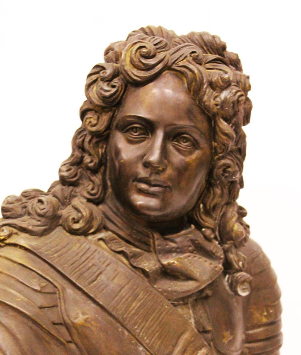 20ième siècle Sculpture de bronze Louis XIV en vente