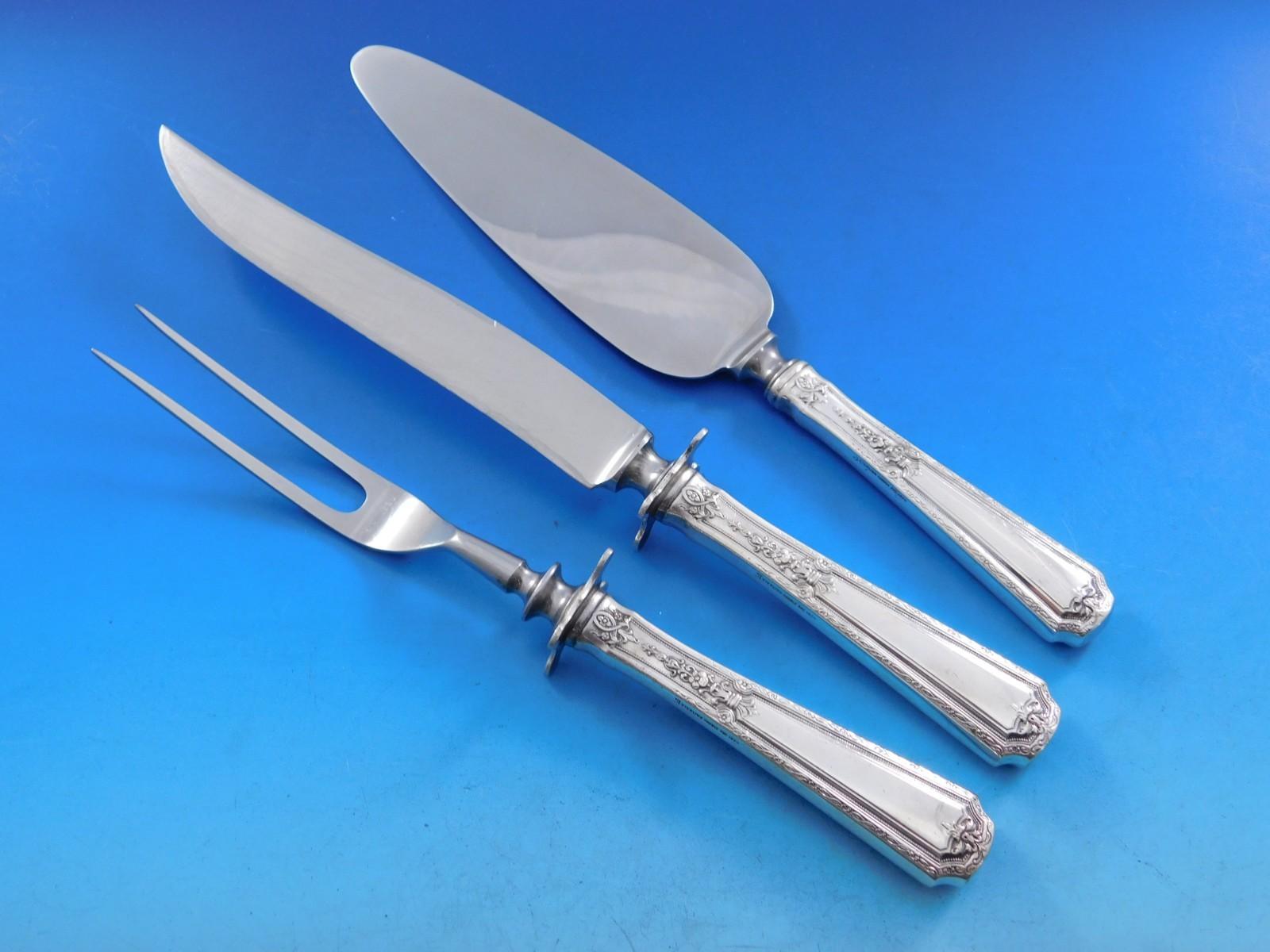 Louis XIV by Towle Sterling Silver Flatware Set 12 Service 135 pcs Many servers In Excellent Condition For Sale In Big Bend, WI