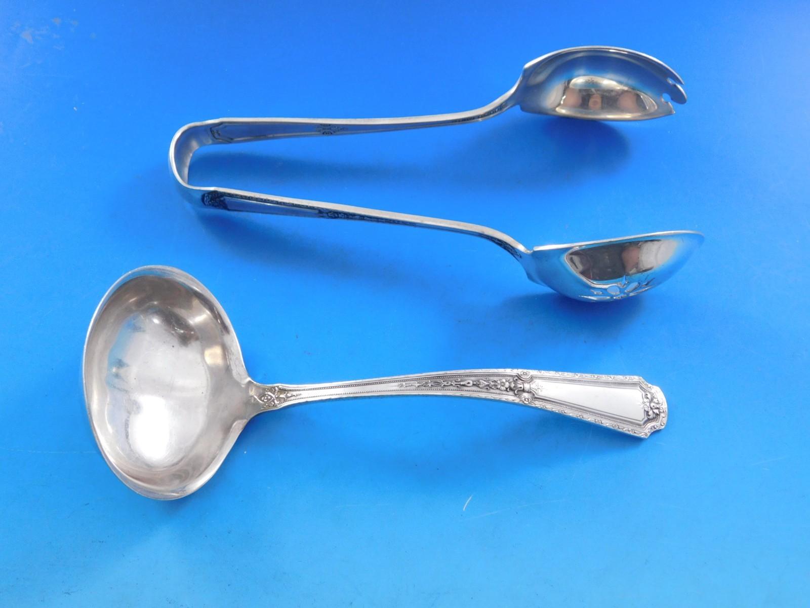 Early 20th Century Louis XIV by Towle Sterling Silver Flatware Set 12 Service 135 pcs Many servers For Sale