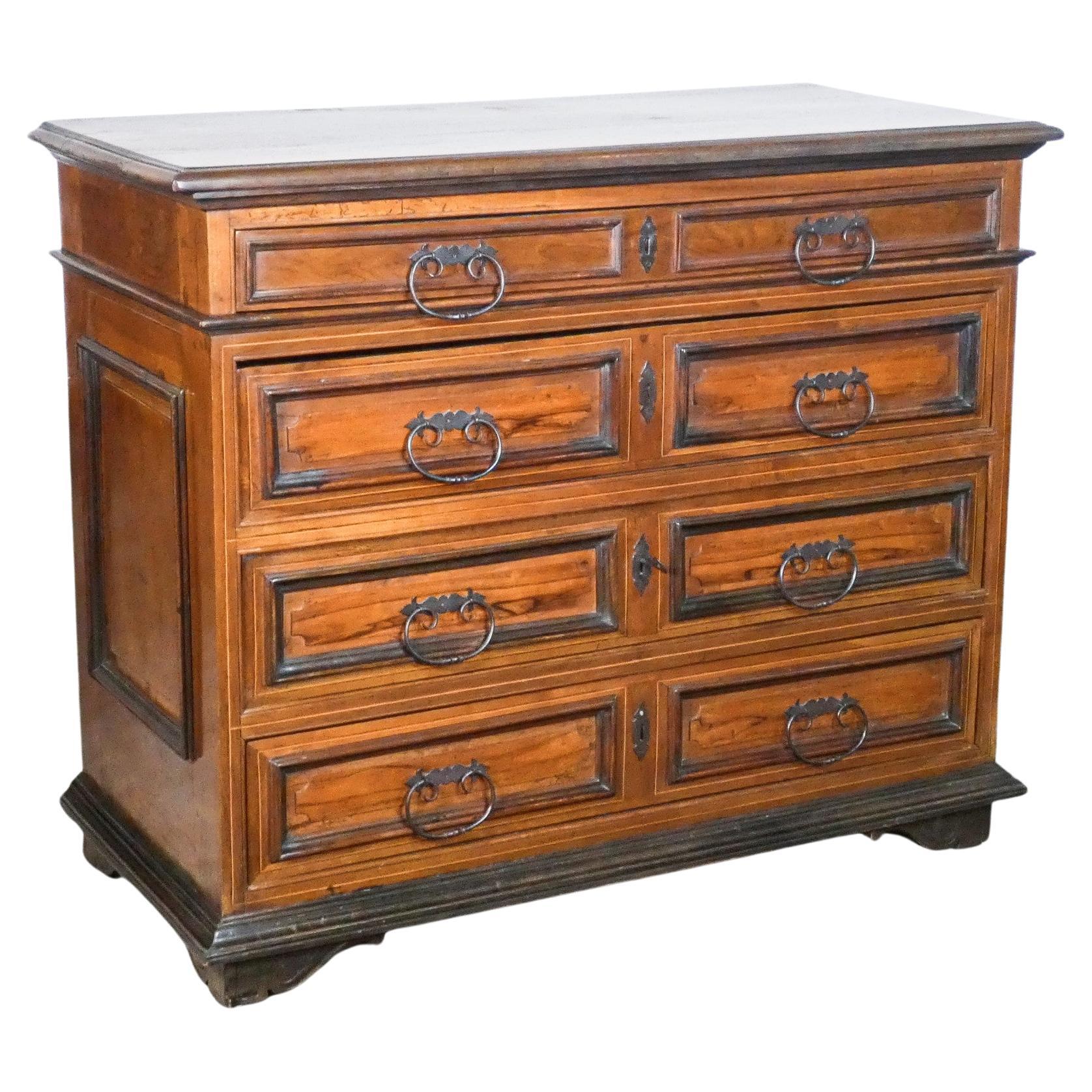 Louis XIV Chest of Drawers in Walnut and Briar, 1700