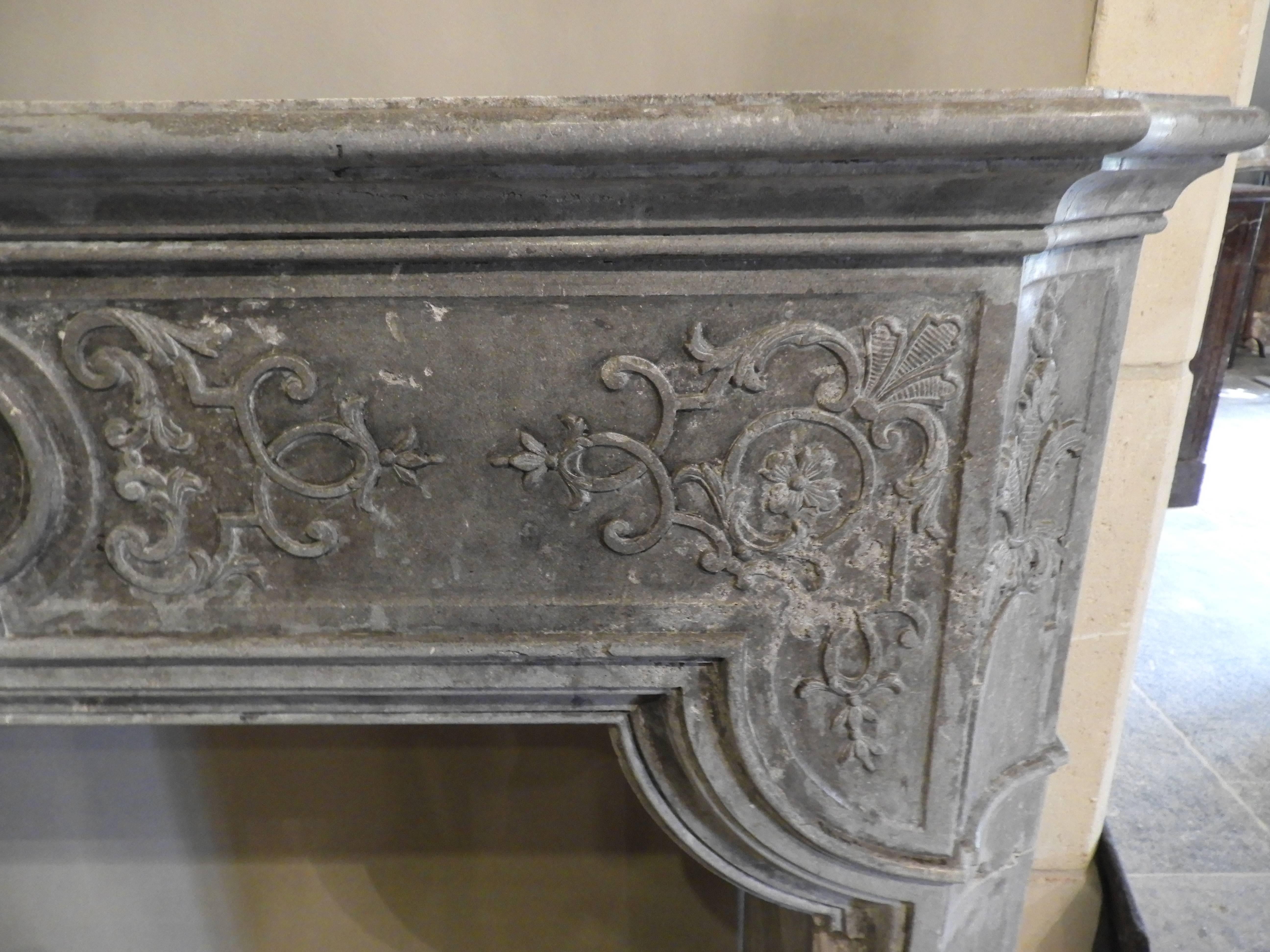 French Louis XIV Fireplace in Light Grey Limestone at Least, 19th Century