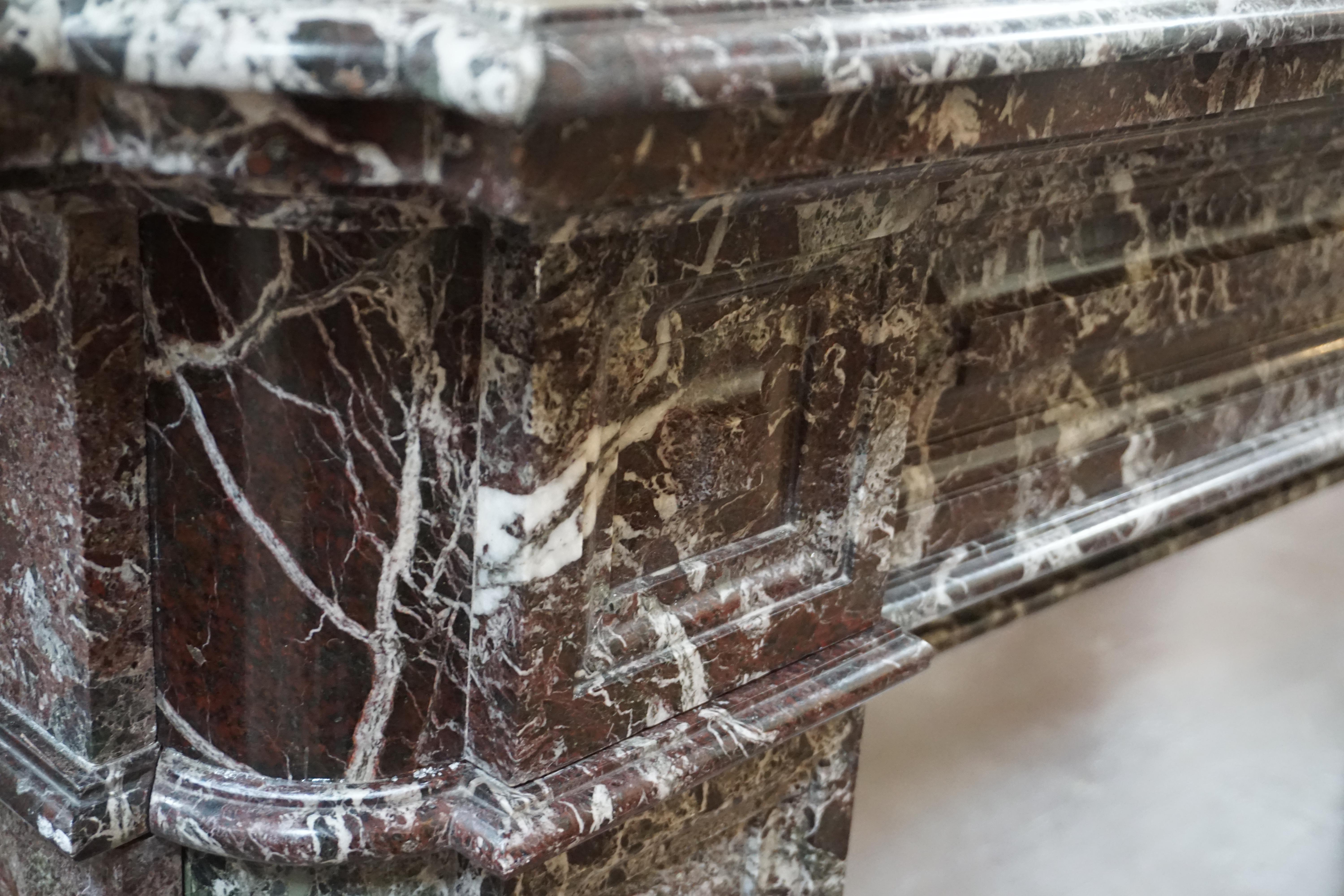 Louis XIV Marble Mantel In Good Condition For Sale In Dallas, TX
