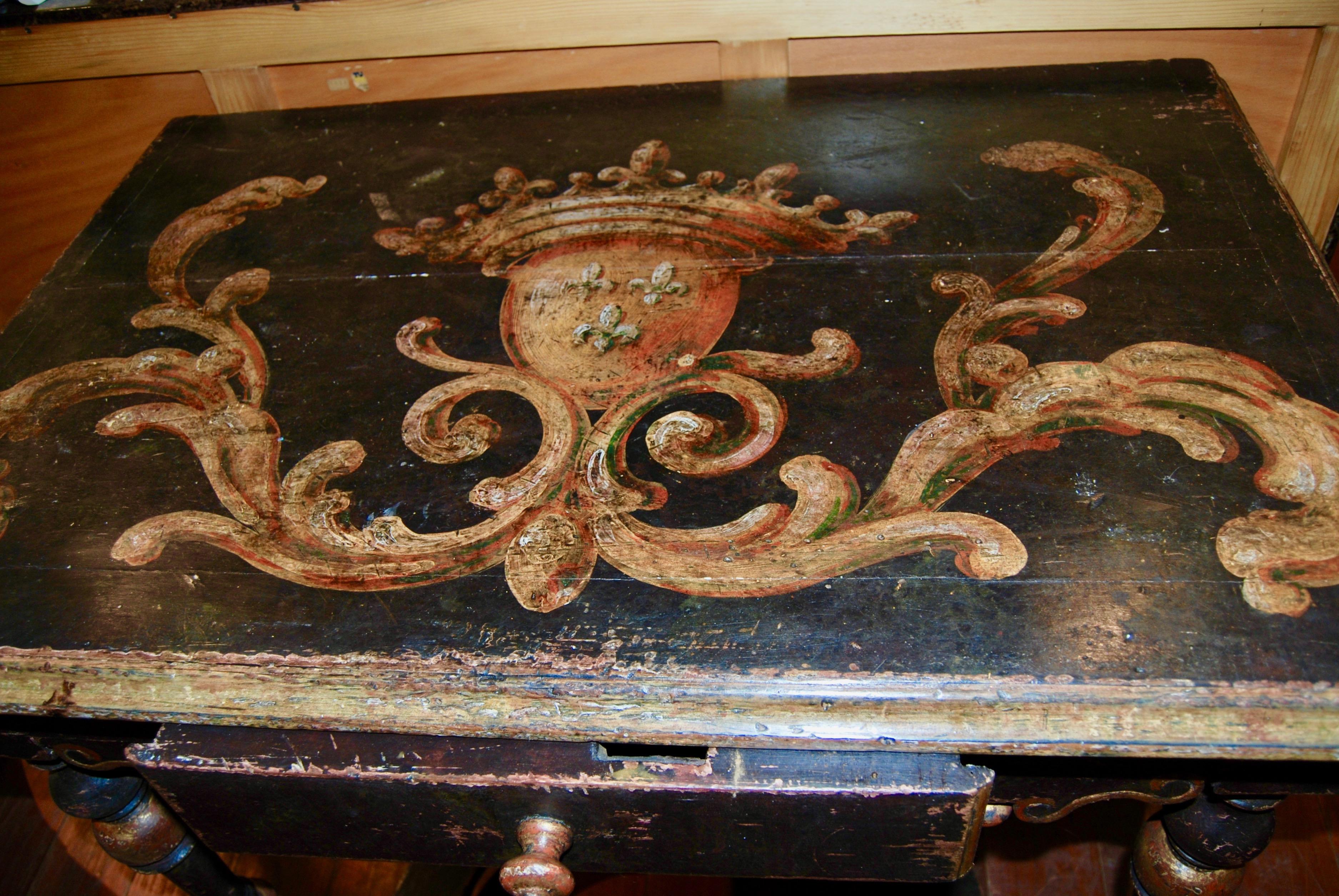 Louis XIV Painted Writing Table In Good Condition In New Orleans, LA