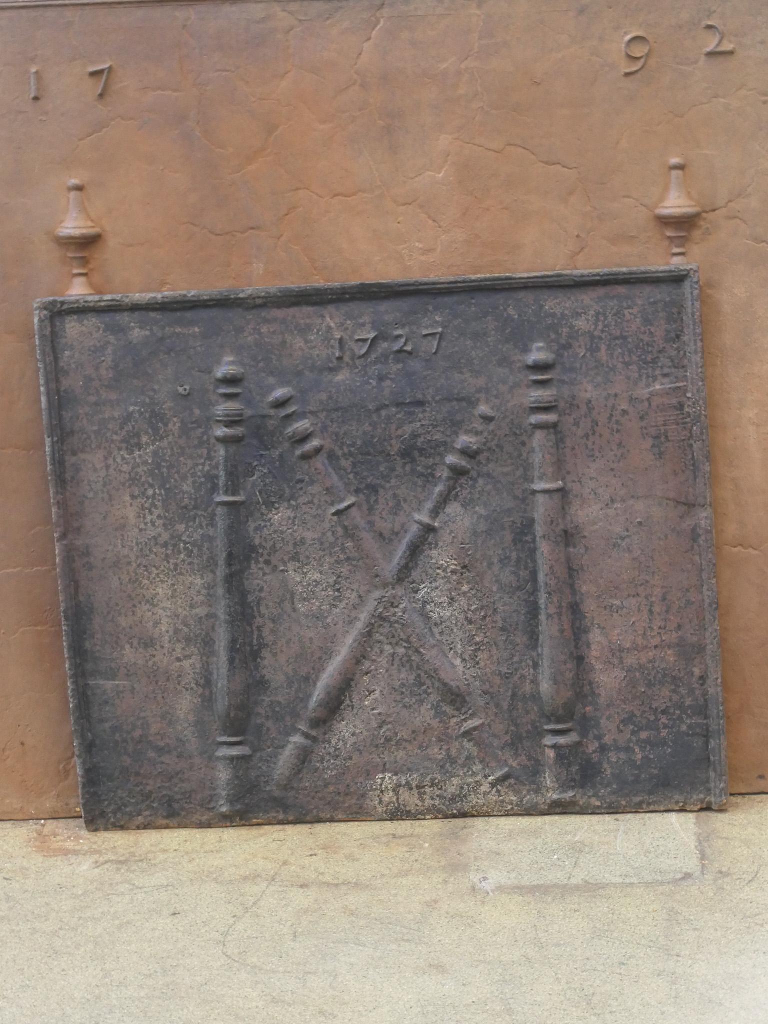 Louis XIV Period 'Pillars with Saint Andrew's Cross' Fireback / Backsplash For Sale 2