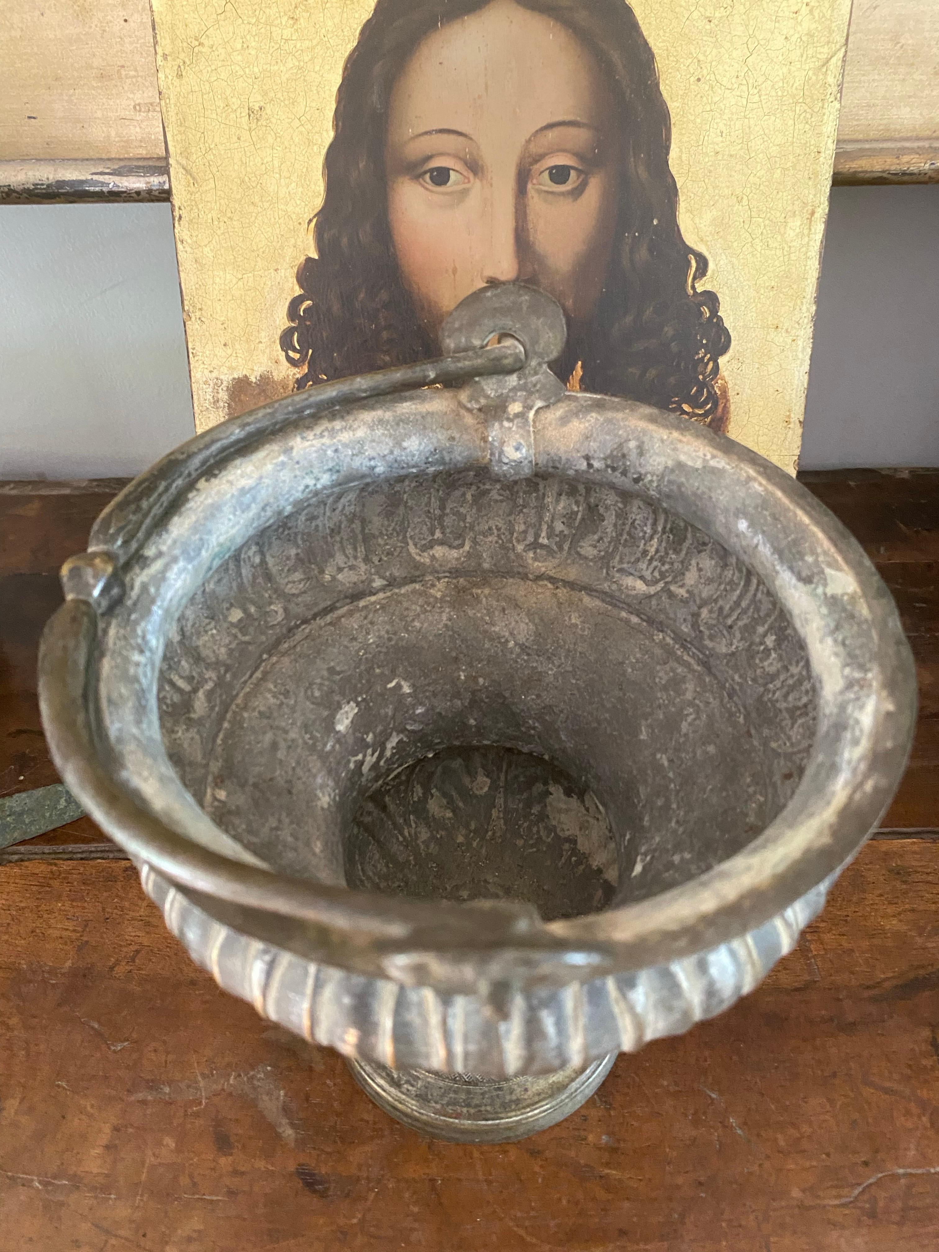 Louis XIV period silver metal holy water bucket Circa 1700 In Good Condition For Sale In Beuzevillette, FR