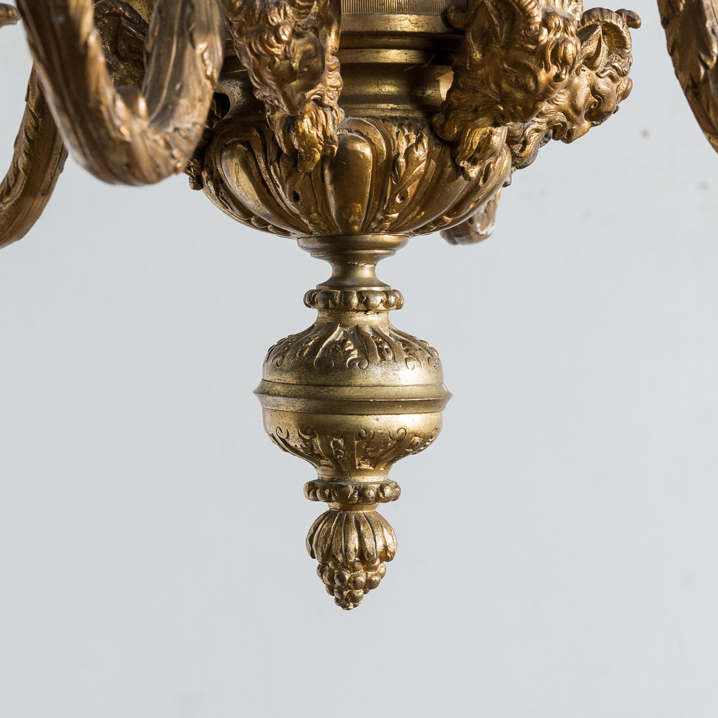 Lampadario in bronzo in stile Luigi XIV Régence in vendita 4