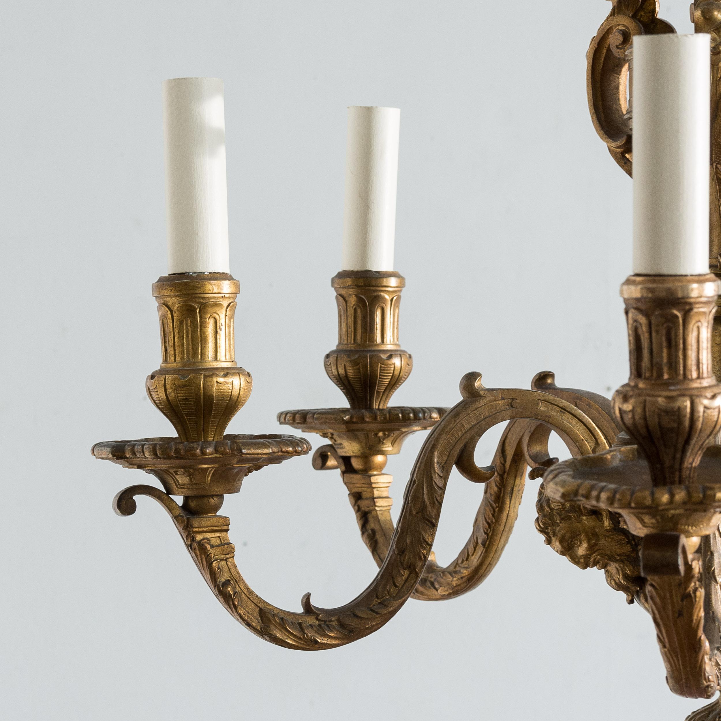 Lampadario in bronzo in stile Luigi XIV Régence In condizioni buone in vendita a London, GB